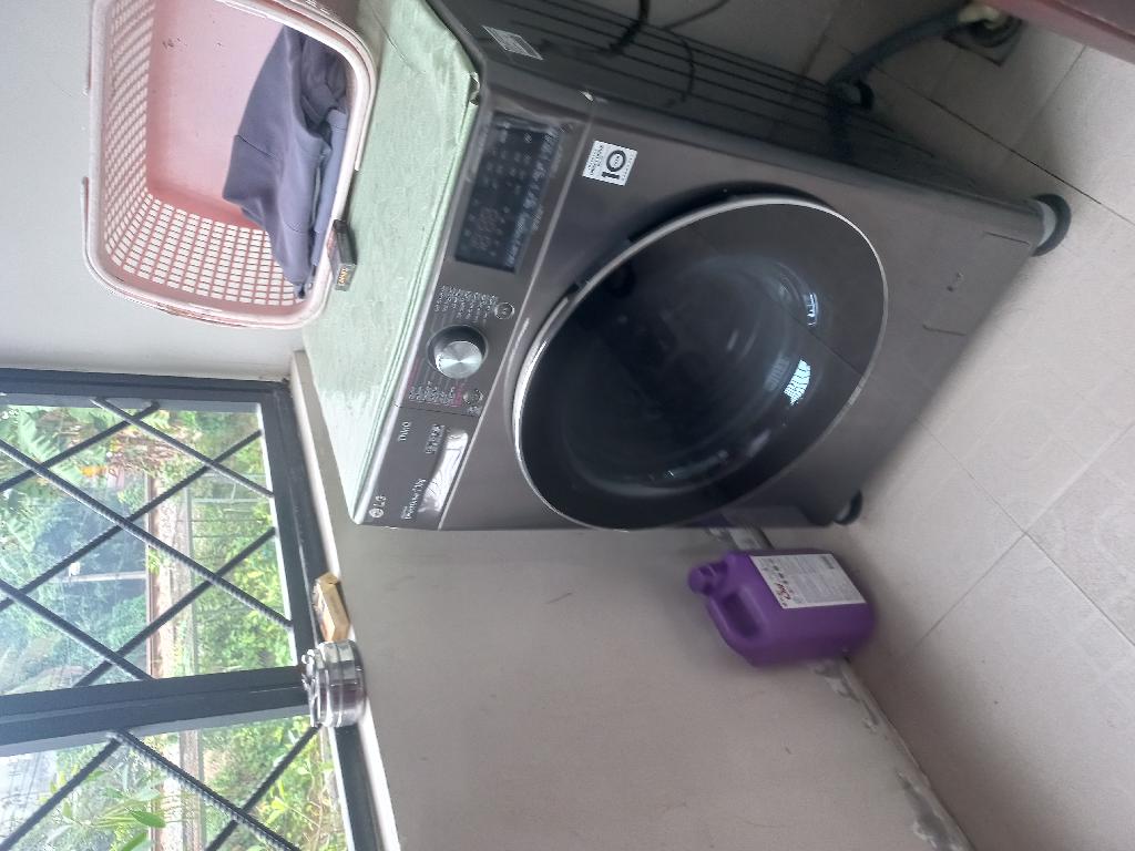 Bán nhà Trúc Bạch - diện tích 180m2 2 tầng - Mặt phố kinh doanh đắc địa - giá 40 tỷ