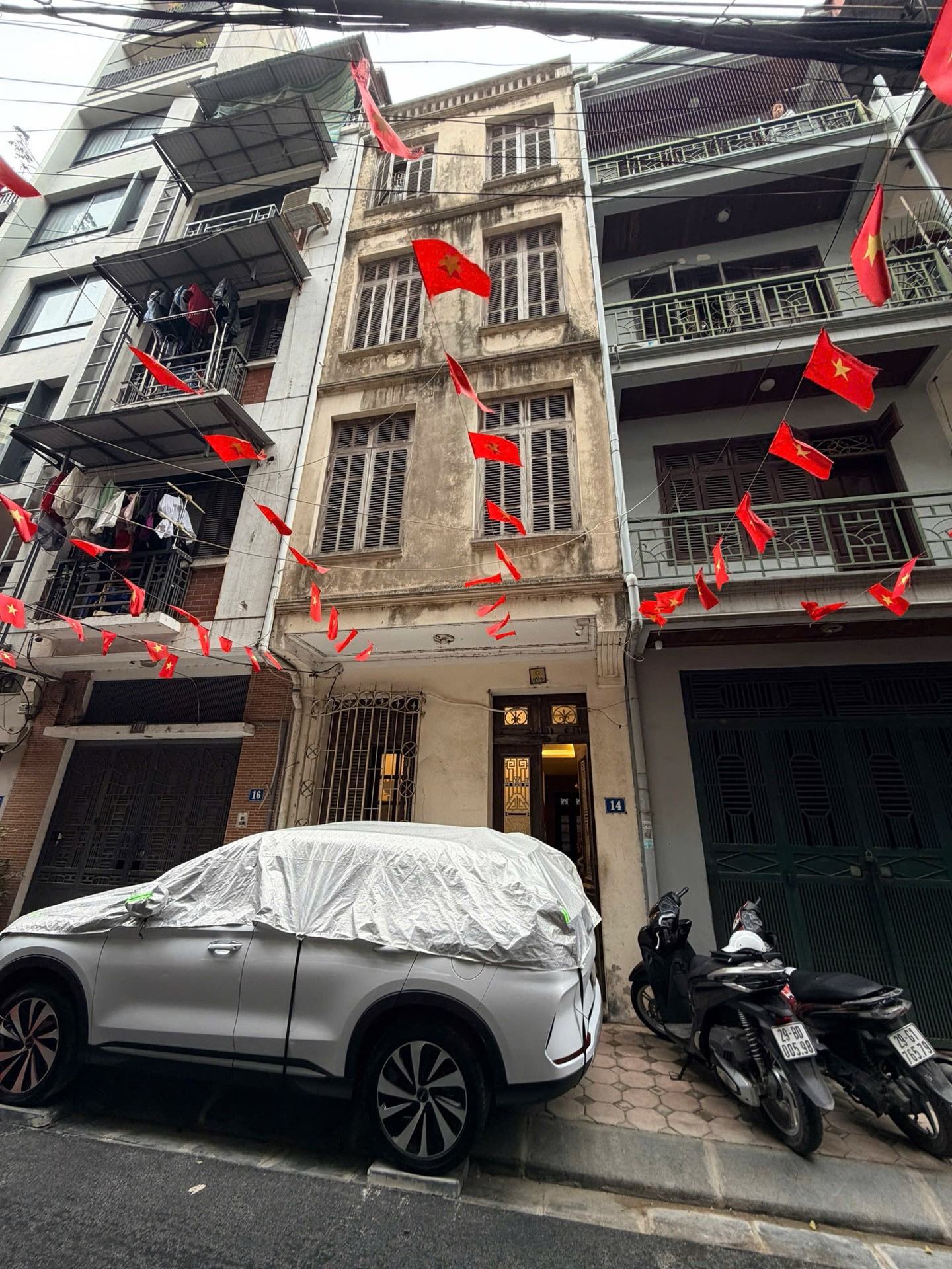 Bán nhà Ô Đồng Lầm - diện tích 75m2 4 tầng - Lô góc 2 mặt thoáng - giá 35,5 tỷ