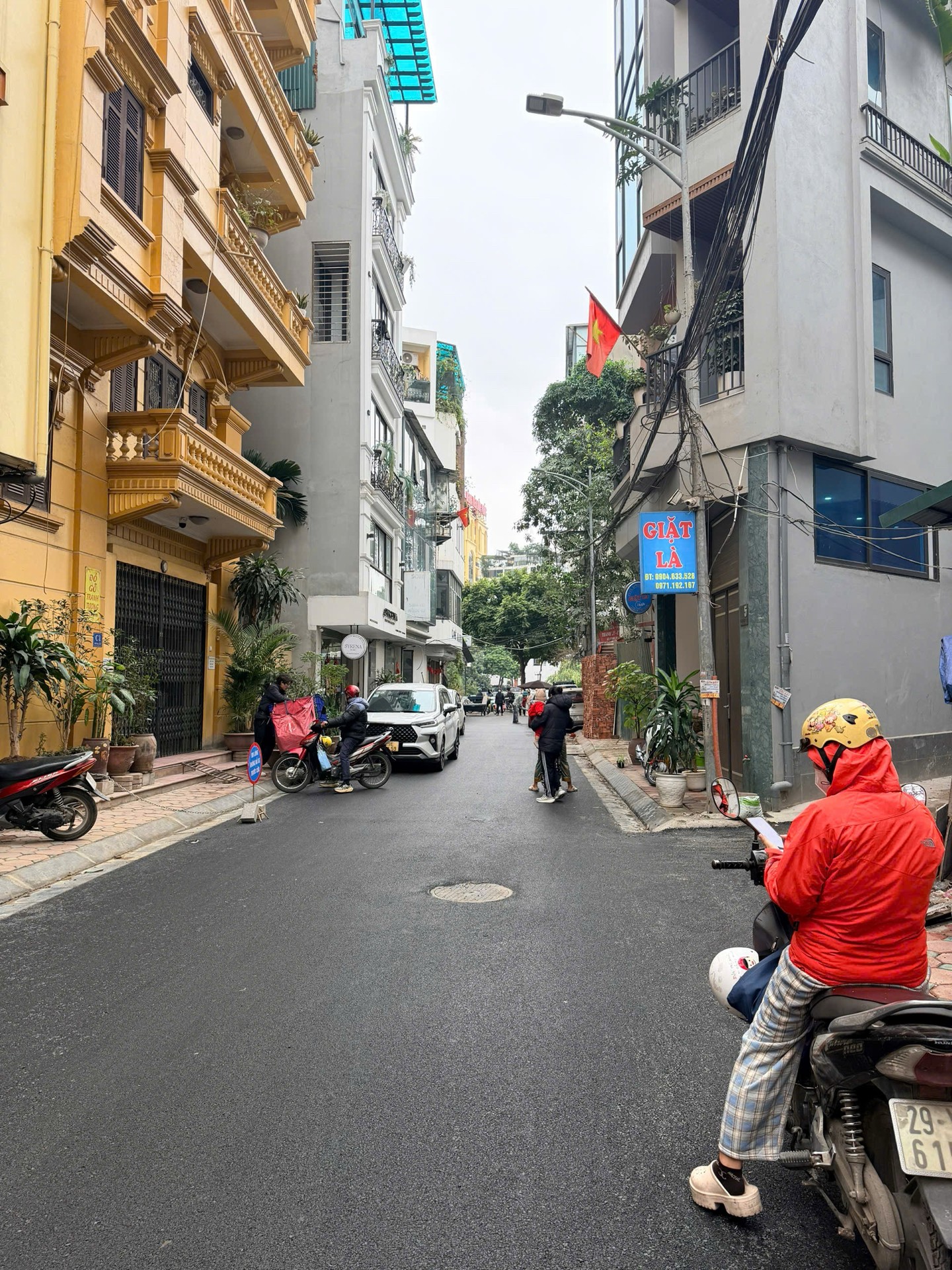 Bán nhà Ô Đồng Lầm - diện tích 75m2 4 tầng - Lô góc 2 mặt thoáng - giá 35,5 tỷ