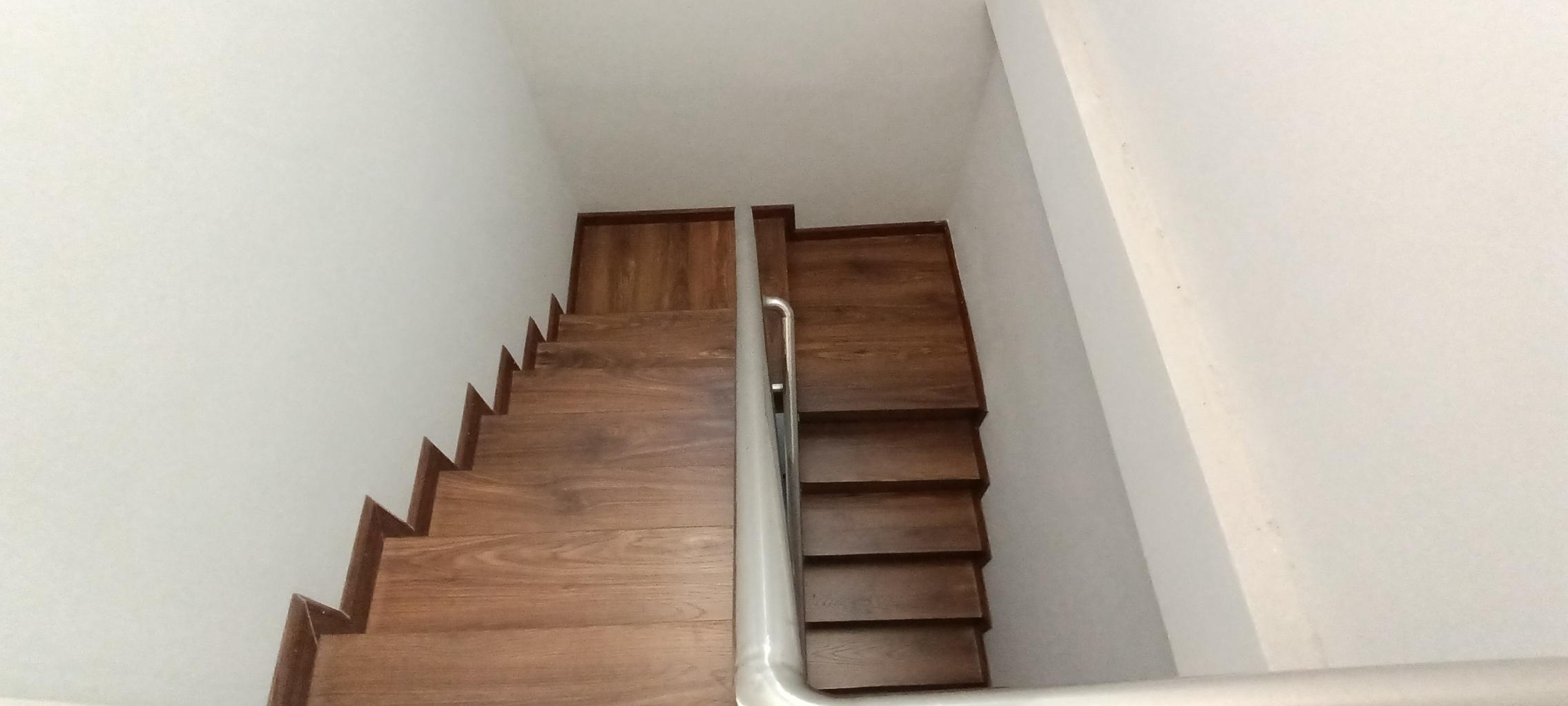 Bán nhà Tân Mai - diện tích 19m2 6 tầng - Lô góc - giá 4,9 tỷ