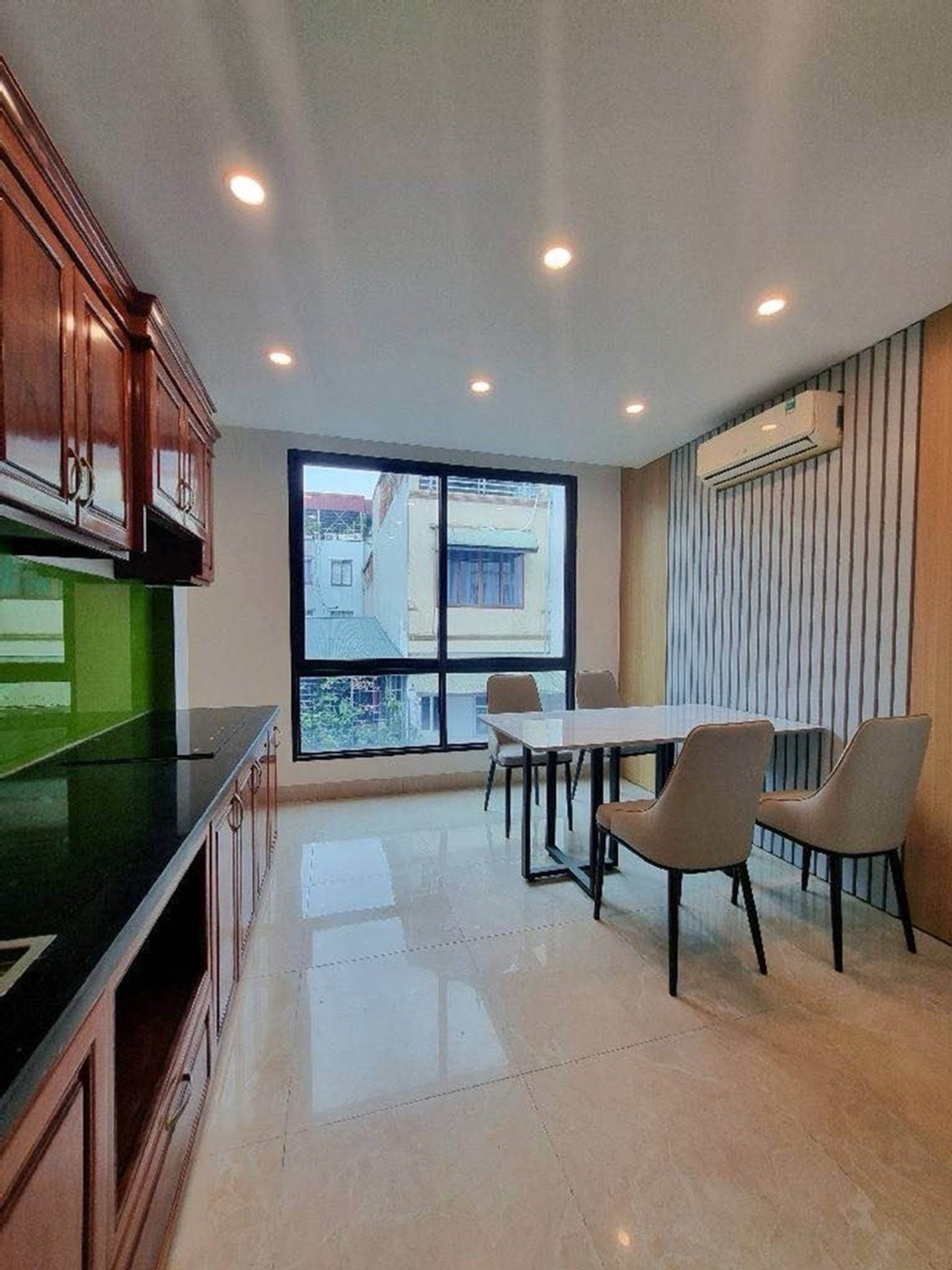 Bán nhà Tựu Liệt - diện tích 37m2 4 tầng - Lô góc, ô tô tránh - giá 9,3 tỷ