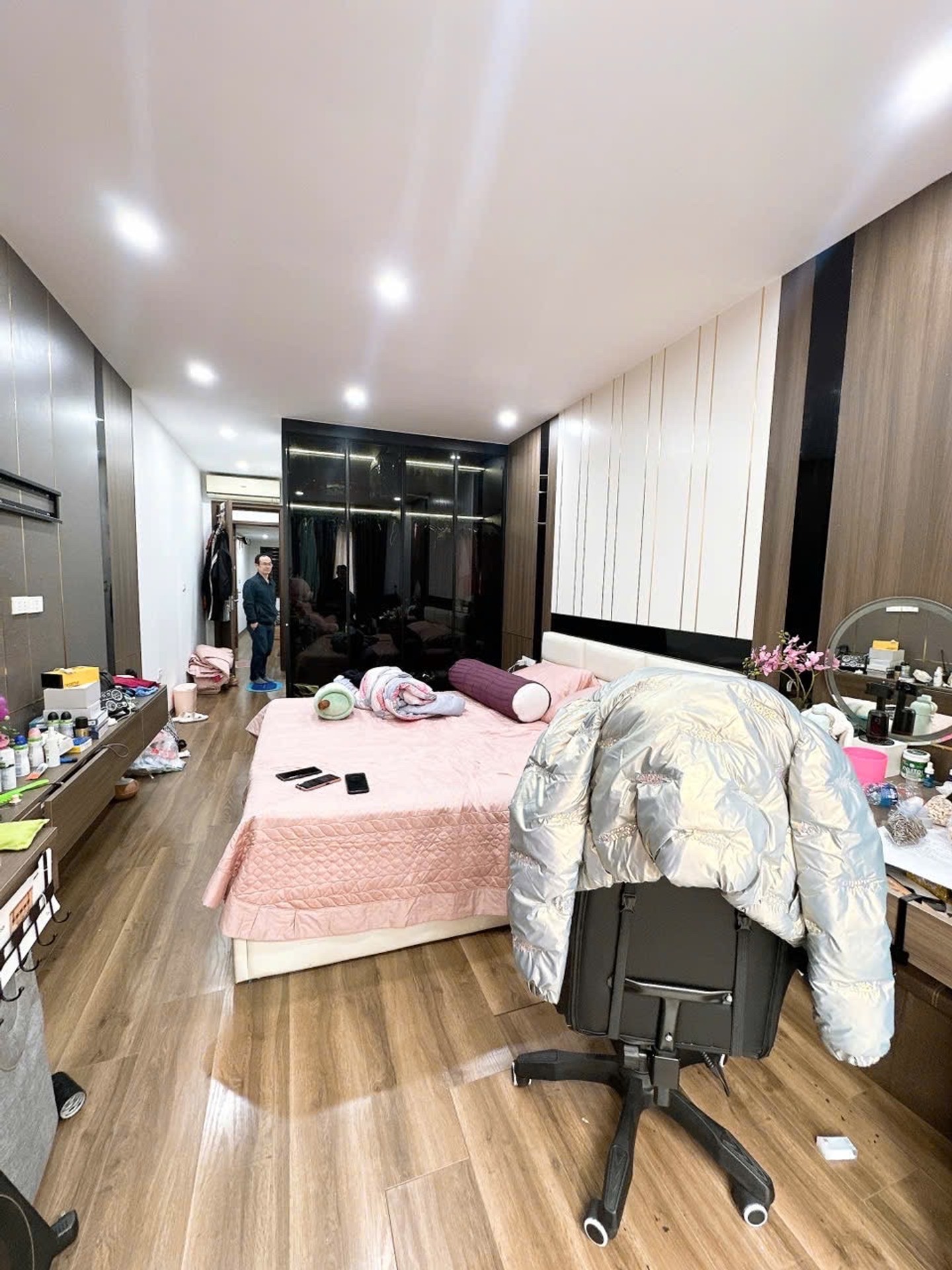 Bán nhà Kim Ngưu - diện tích 74m2 3 tầng - Ngõ thông ô tô - giá 14 tỷ