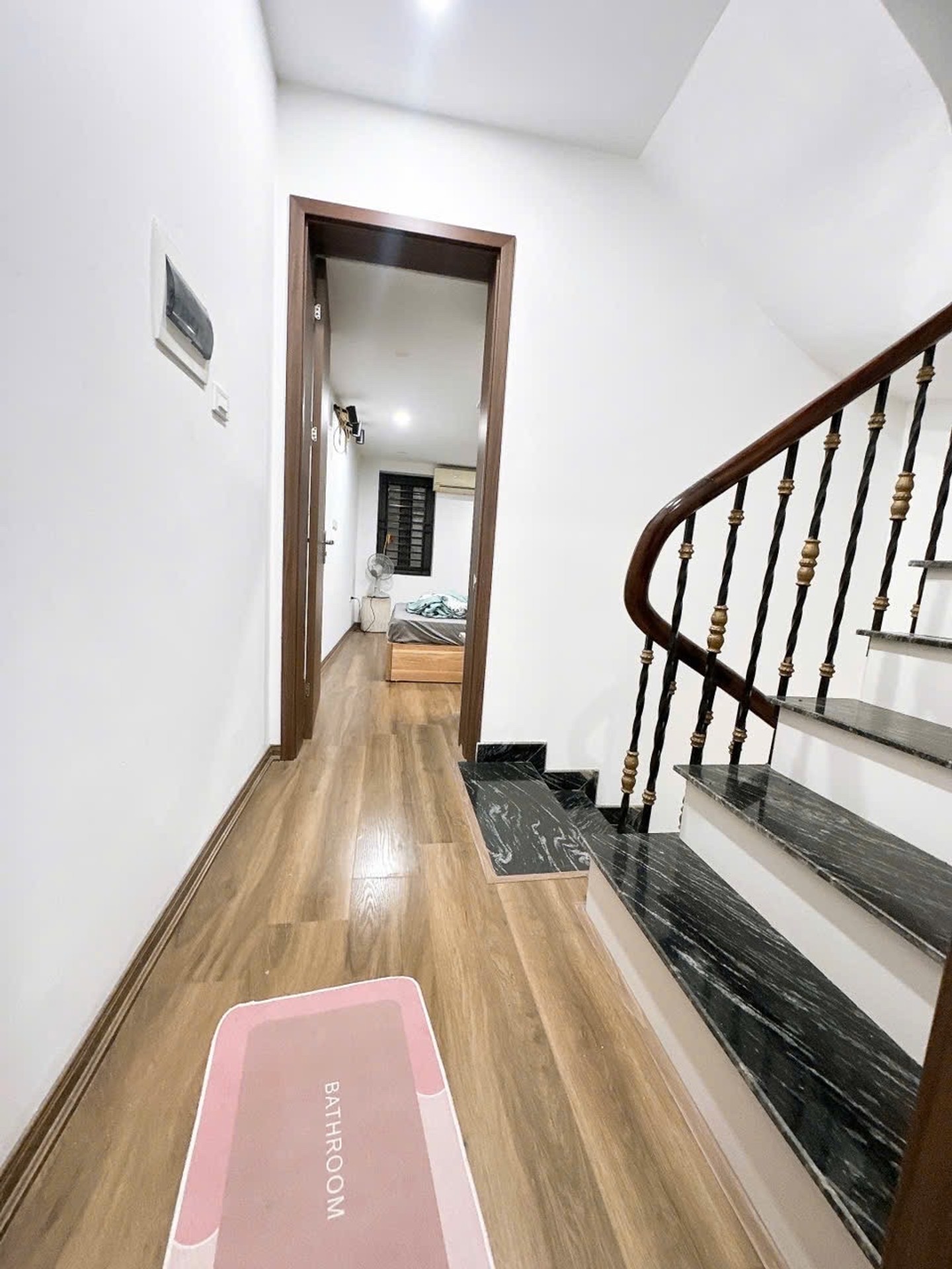 Bán nhà Kim Ngưu - diện tích 74m2 3 tầng - Ngõ thông ô tô - giá 14 tỷ