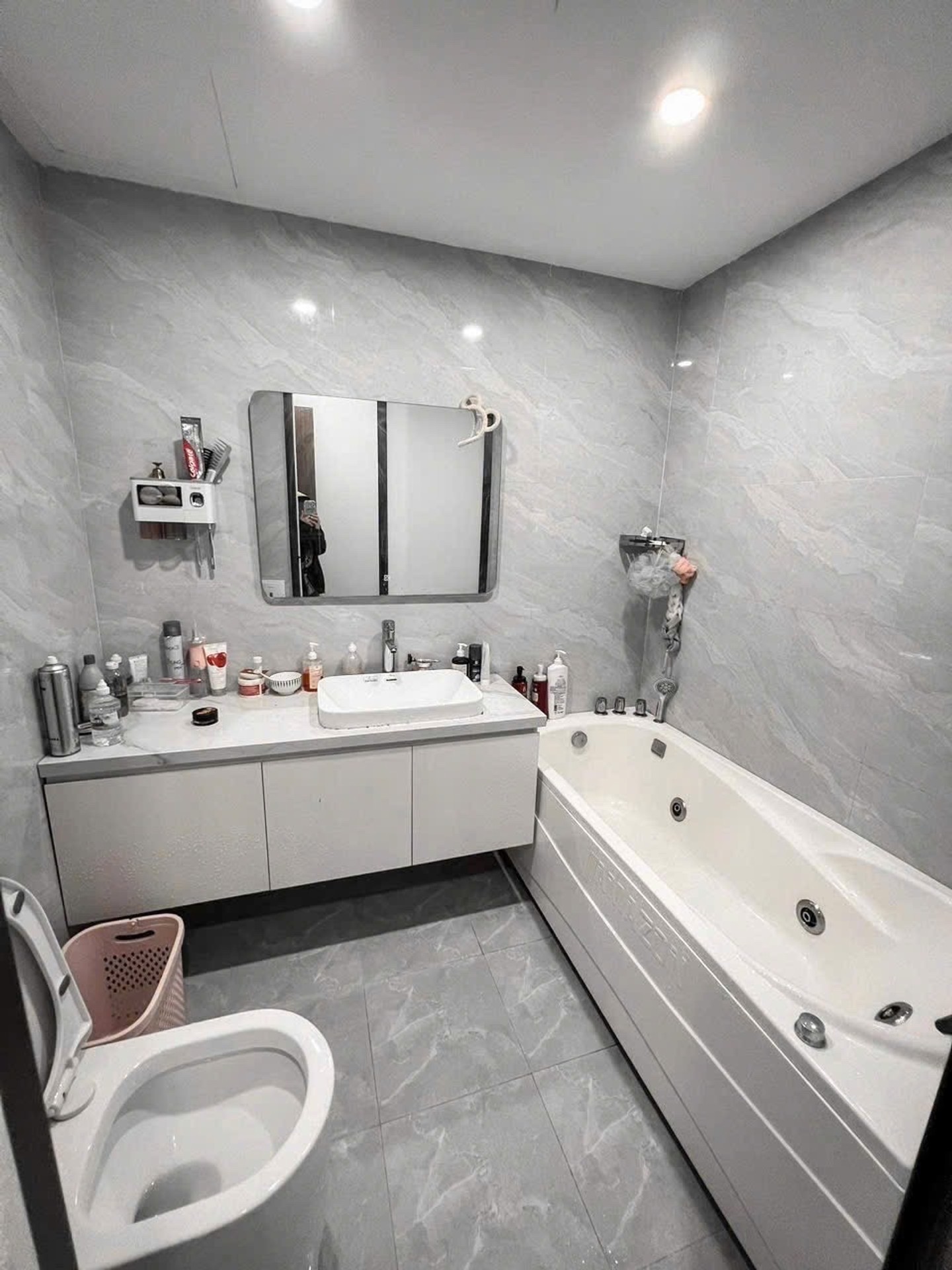 Bán nhà Kim Ngưu - diện tích 74m2 3 tầng - Ngõ thông ô tô - giá 14 tỷ