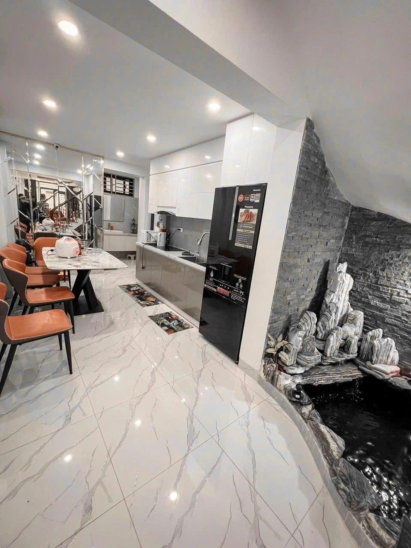 Bán nhà Kim Ngưu - diện tích 74m2 3 tầng - Ngõ thông ô tô - giá 14 tỷ