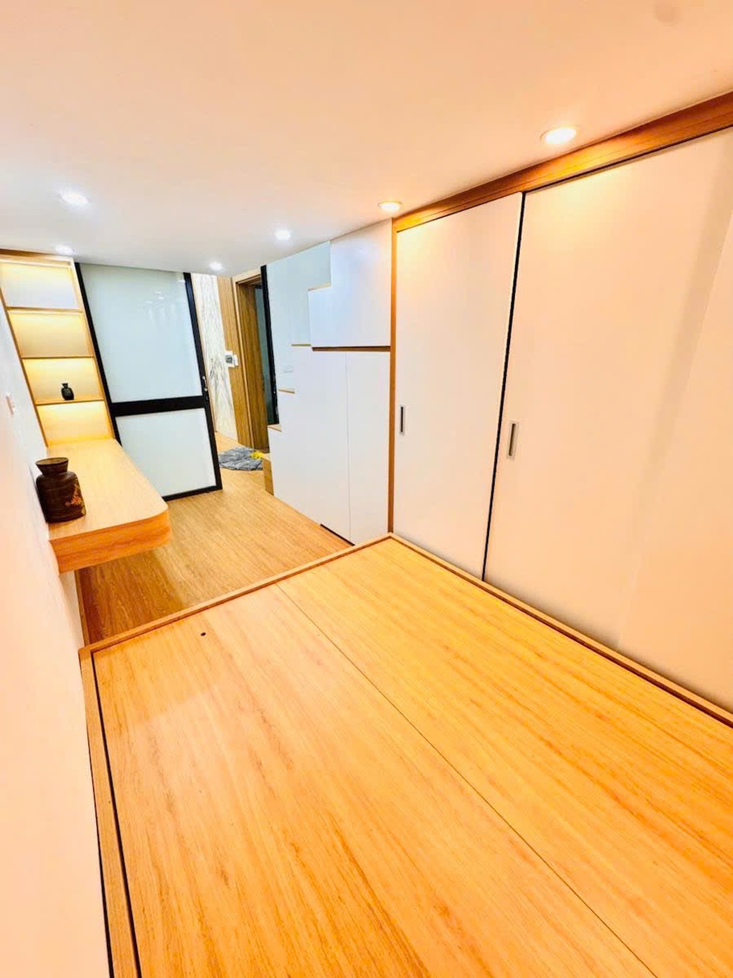 Bán nhà Đại Cồ Việt - diện tích 50m2 2 tầng - Ô TÔ ĐỖ CỬA - giá 2,95 tỷ