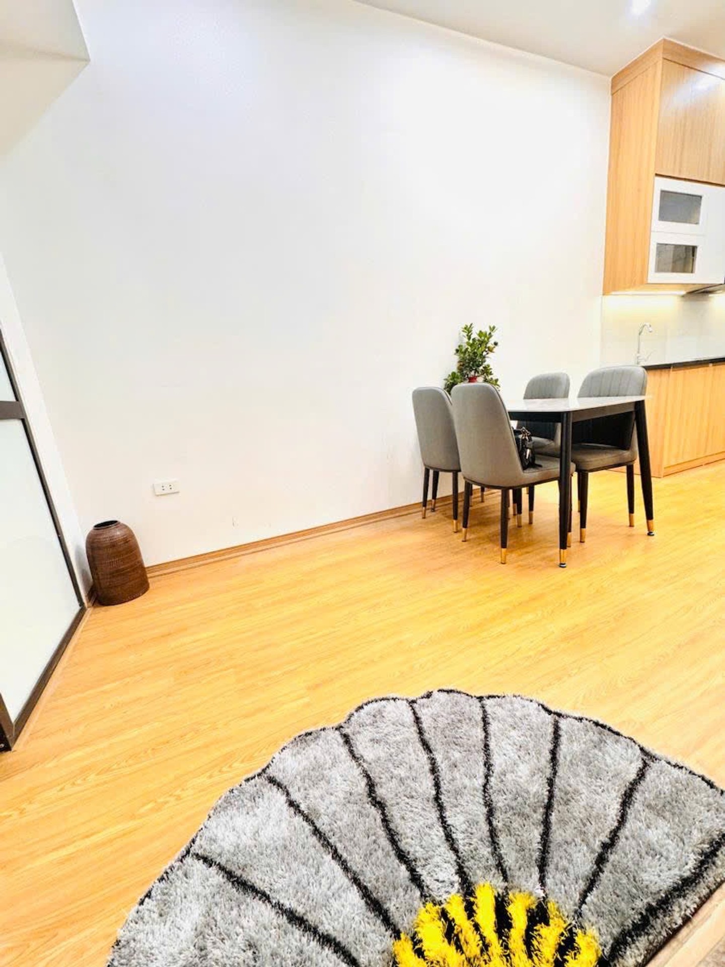 Bán nhà Đại Cồ Việt - diện tích 50m2 2 tầng - Ô TÔ ĐỖ CỬA - giá 2,95 tỷ