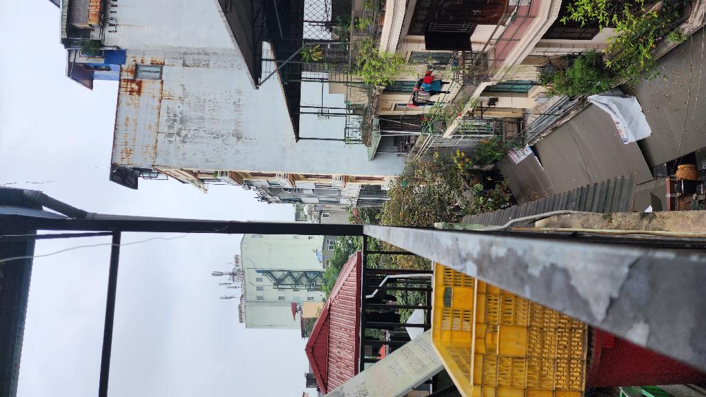 Bán nhà Cấm Chỉ - diện tích 33m2 4 tầng - Kinh doanh ngày đêm - giá 32 tỷ