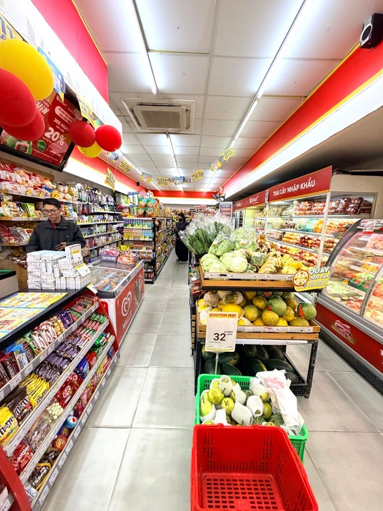 Bán nhà Đê La Thành Nhỏ - diện tích 76.2m2 2 tầng - Mặt phố kinh doanh đỉnh - giá 42,5 tỷ