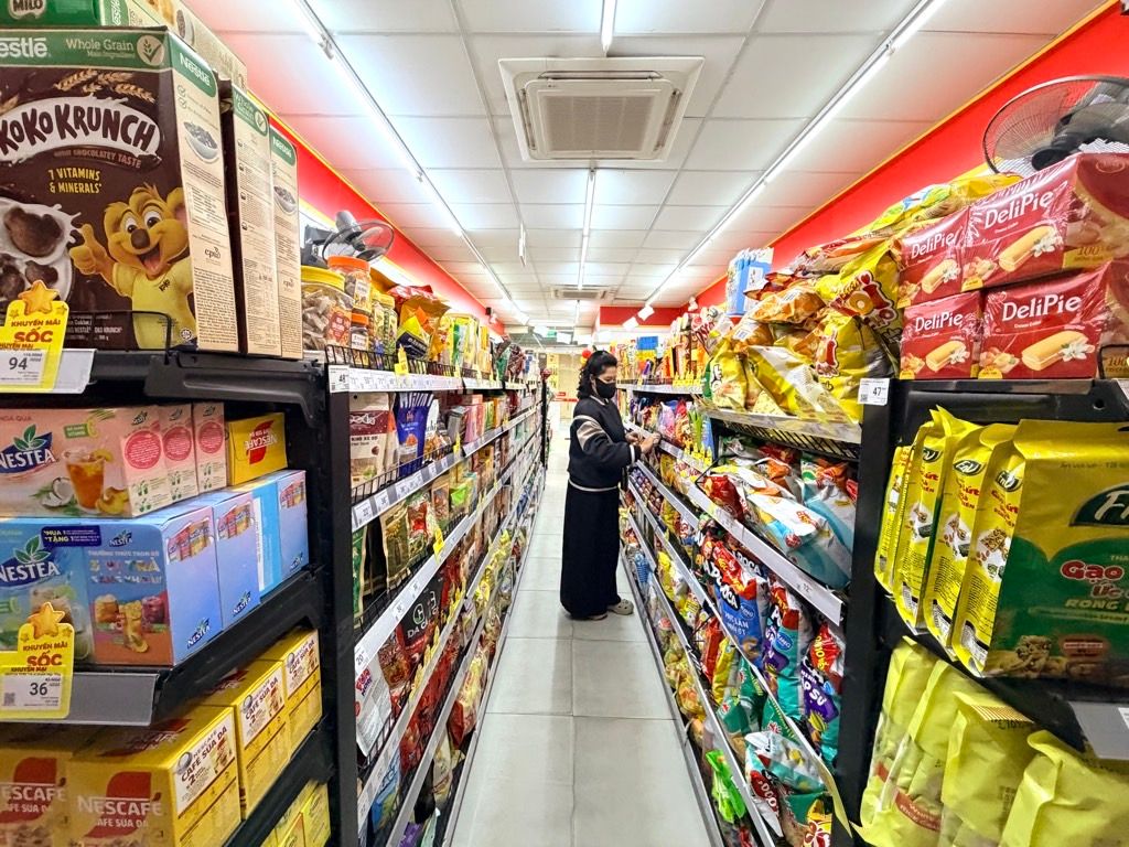 Bán nhà Đê La Thành Nhỏ - diện tích 76.2m2 2 tầng - Mặt phố kinh doanh đỉnh - giá 42,5 tỷ