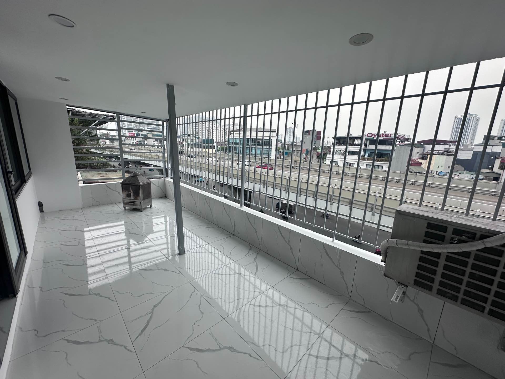 Bán nhà Minh Khai - diện tích 140m2 5 tầng - Mặt phố, view tỉ đô - giá 5,1 tỷ
