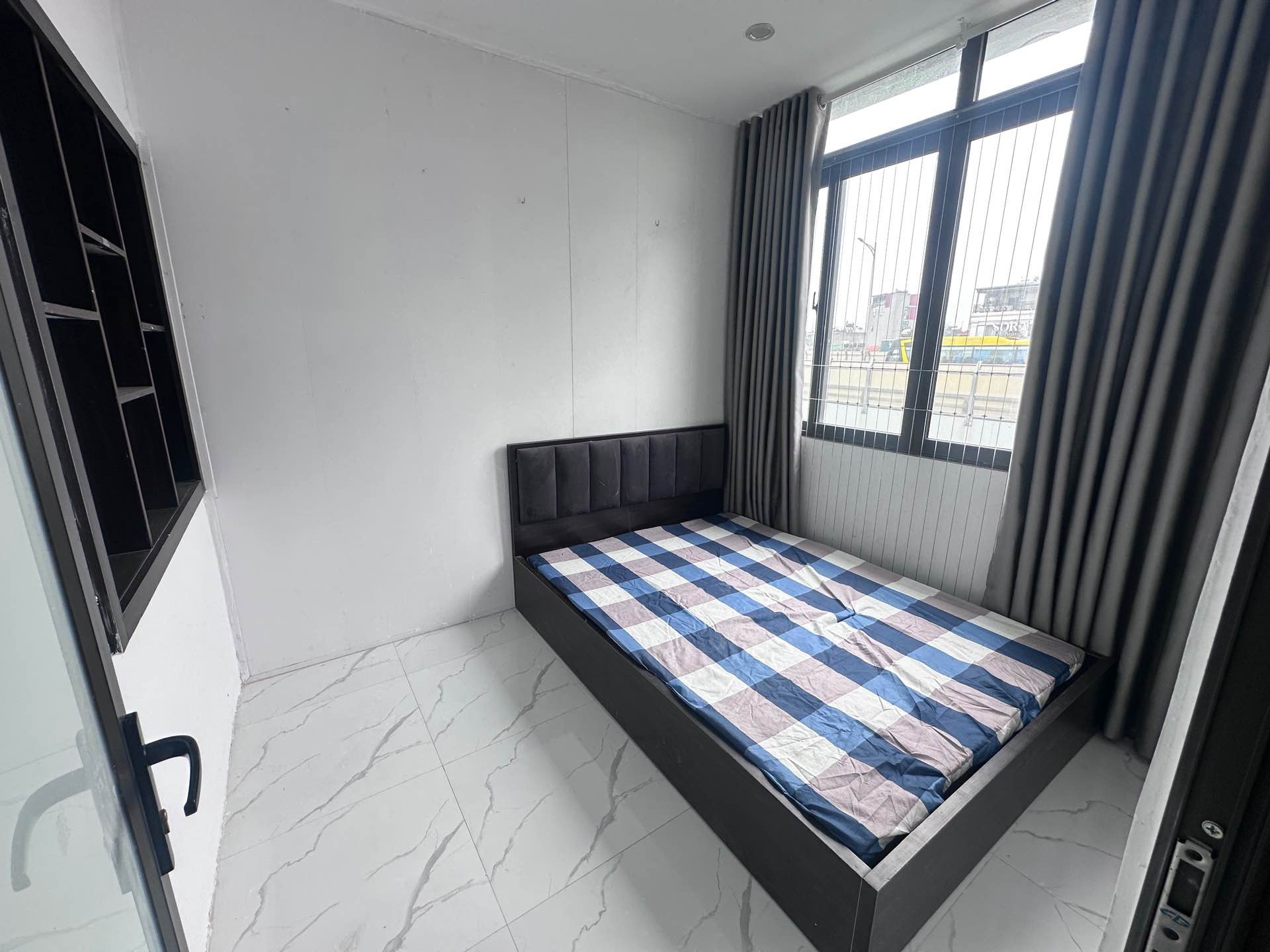 Bán nhà Minh Khai - diện tích 140m2 5 tầng - Mặt phố, view tỉ đô - giá 5,1 tỷ