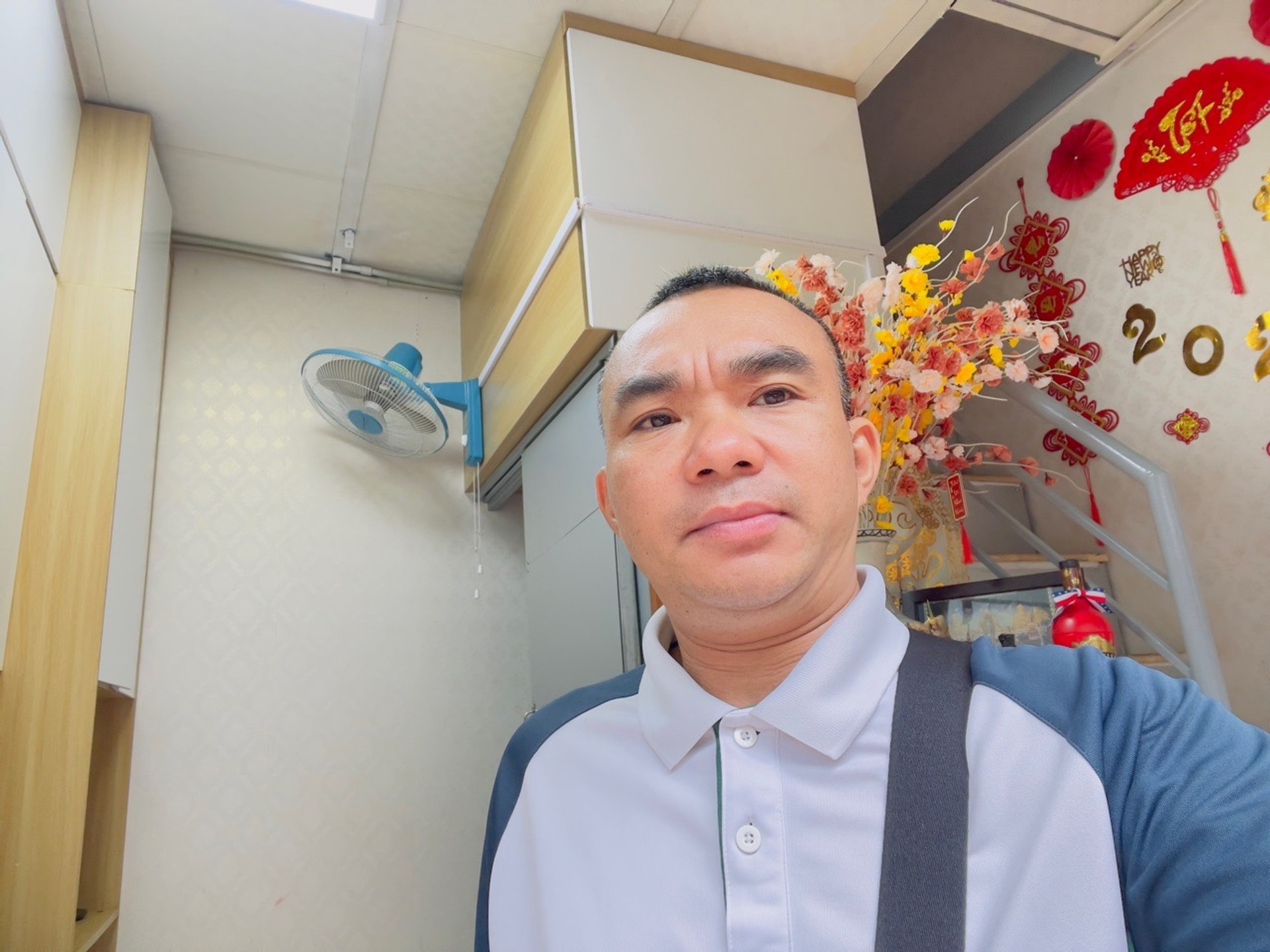 Bán nhà Trương Định - diện tích 8m2 3 tầng - Ô TÔ ĐÓN TẬN CỔNG - giá 1,45 tỷ