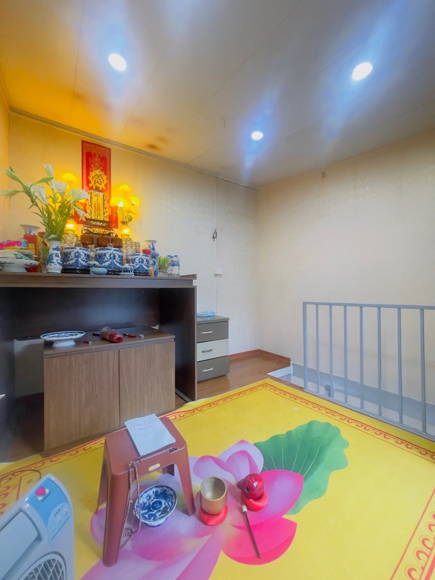 Bán nhà Trương Định - diện tích 8m2 3 tầng - Ô TÔ ĐÓN TẬN CỔNG - giá 1,45 tỷ