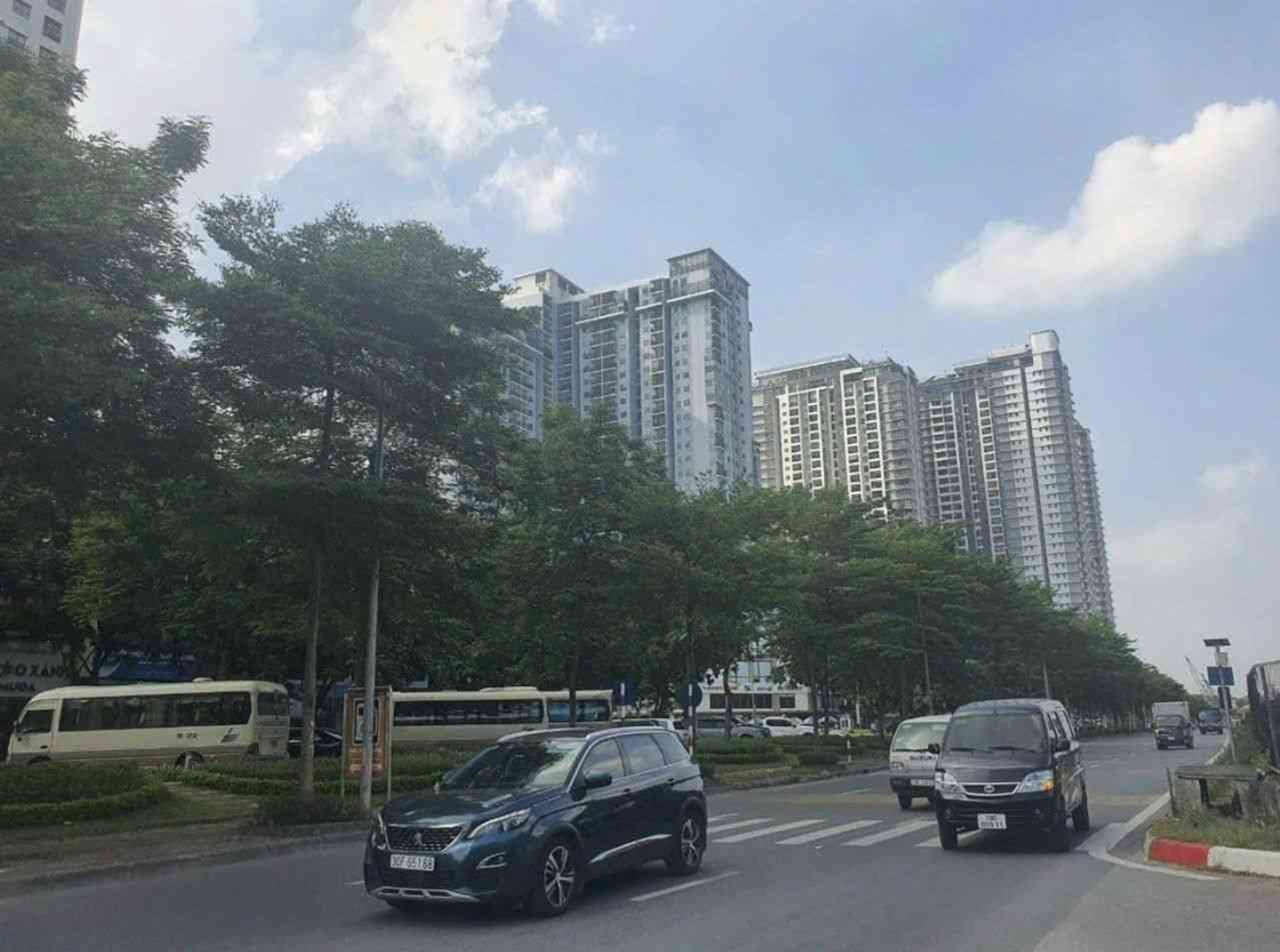 Bán nhà Khuyến Lương - diện tích 95m2 2 tầng - Ô TÔ TRÁNH - giá 18,5 tỷ