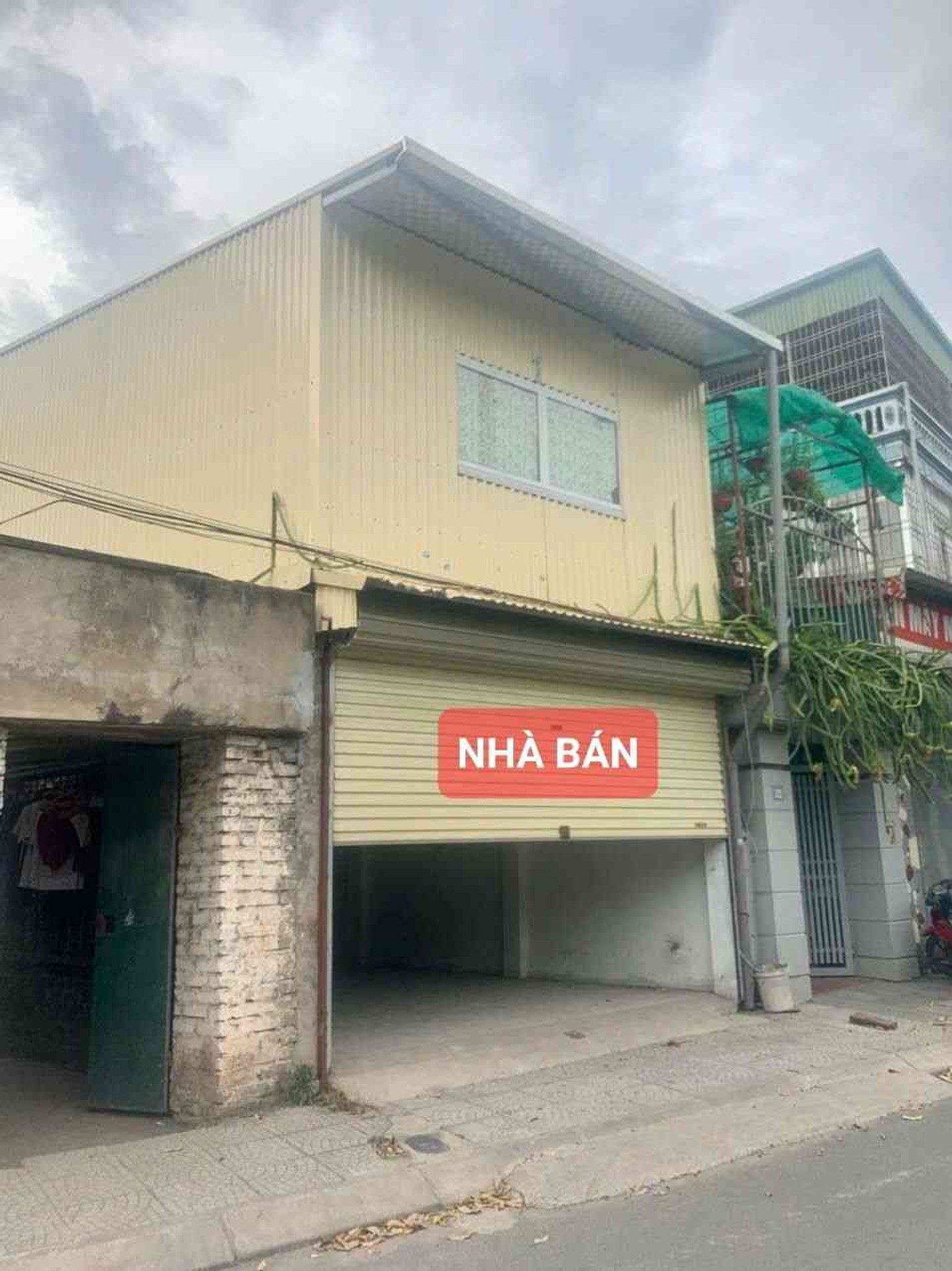 Bán nhà Khuyến Lương - diện tích 95m2 2 tầng - Ô TÔ TRÁNH - giá 18,5 tỷ