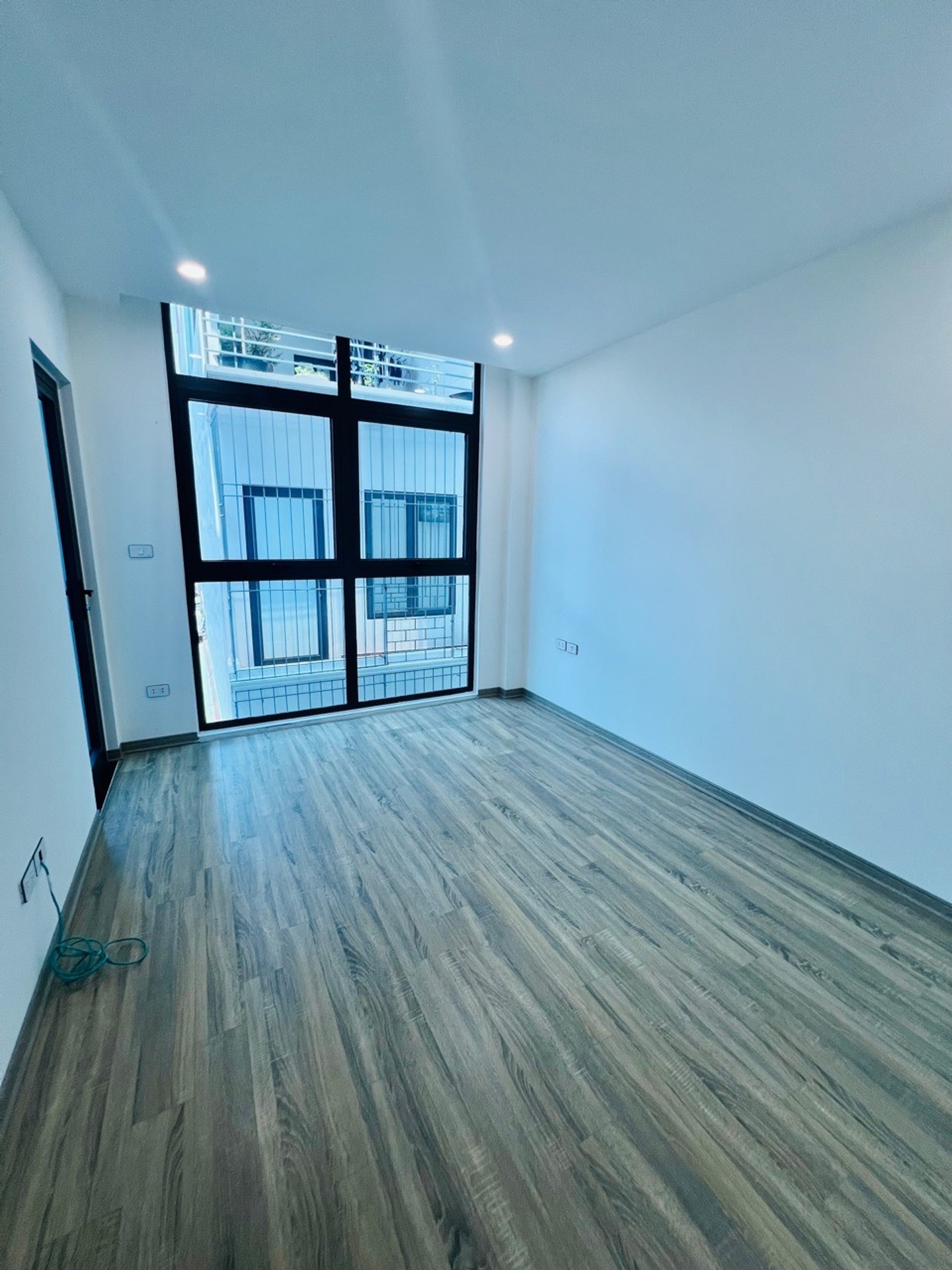 Bán nhà Lĩnh Nam - diện tích 50m2 6 tầng - Lô góc 3 thoáng - giá 15 tỷ