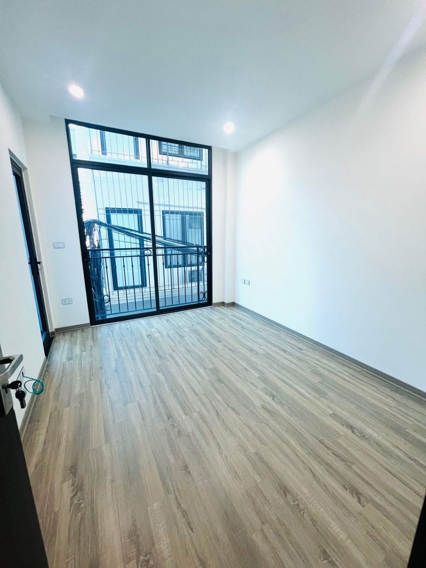 Bán nhà Lĩnh Nam - diện tích 50m2 6 tầng - Lô góc 3 thoáng - giá 15 tỷ