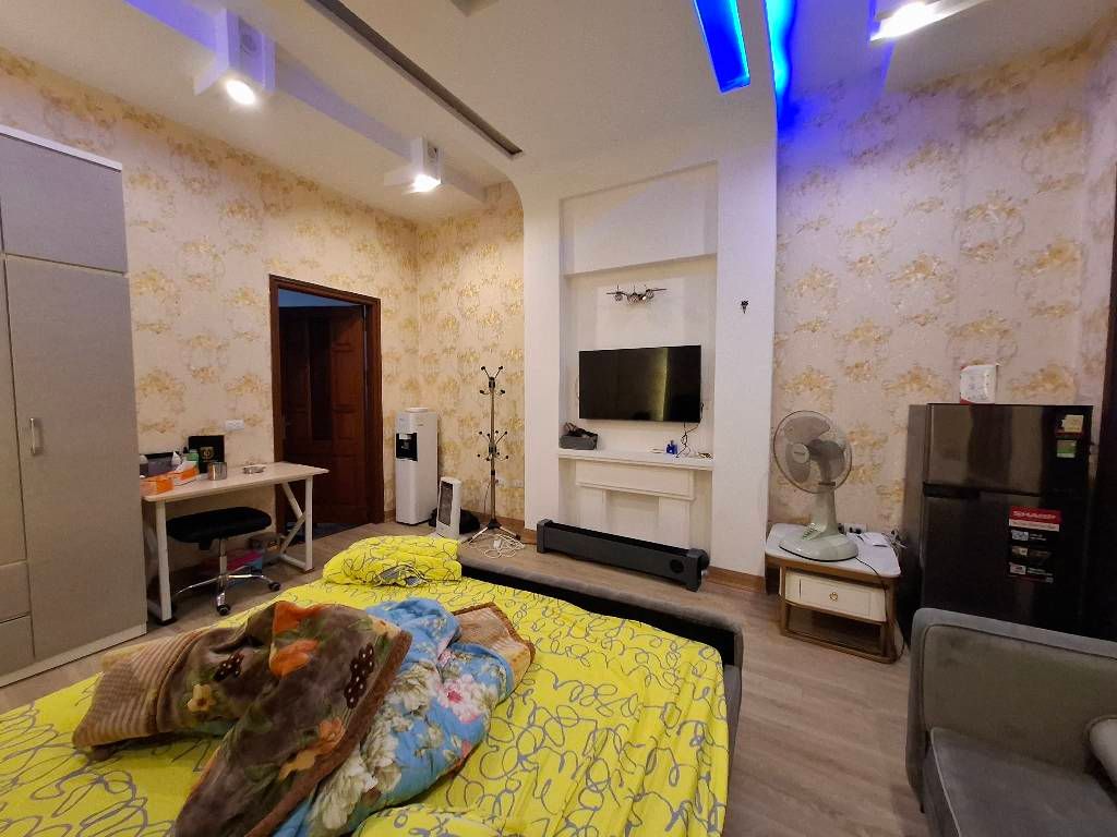 Bán nhà Lò Đúc - diện tích 49m2 3 tầng - nhà dân xây chắc chắn - giá 13,68 tỷ