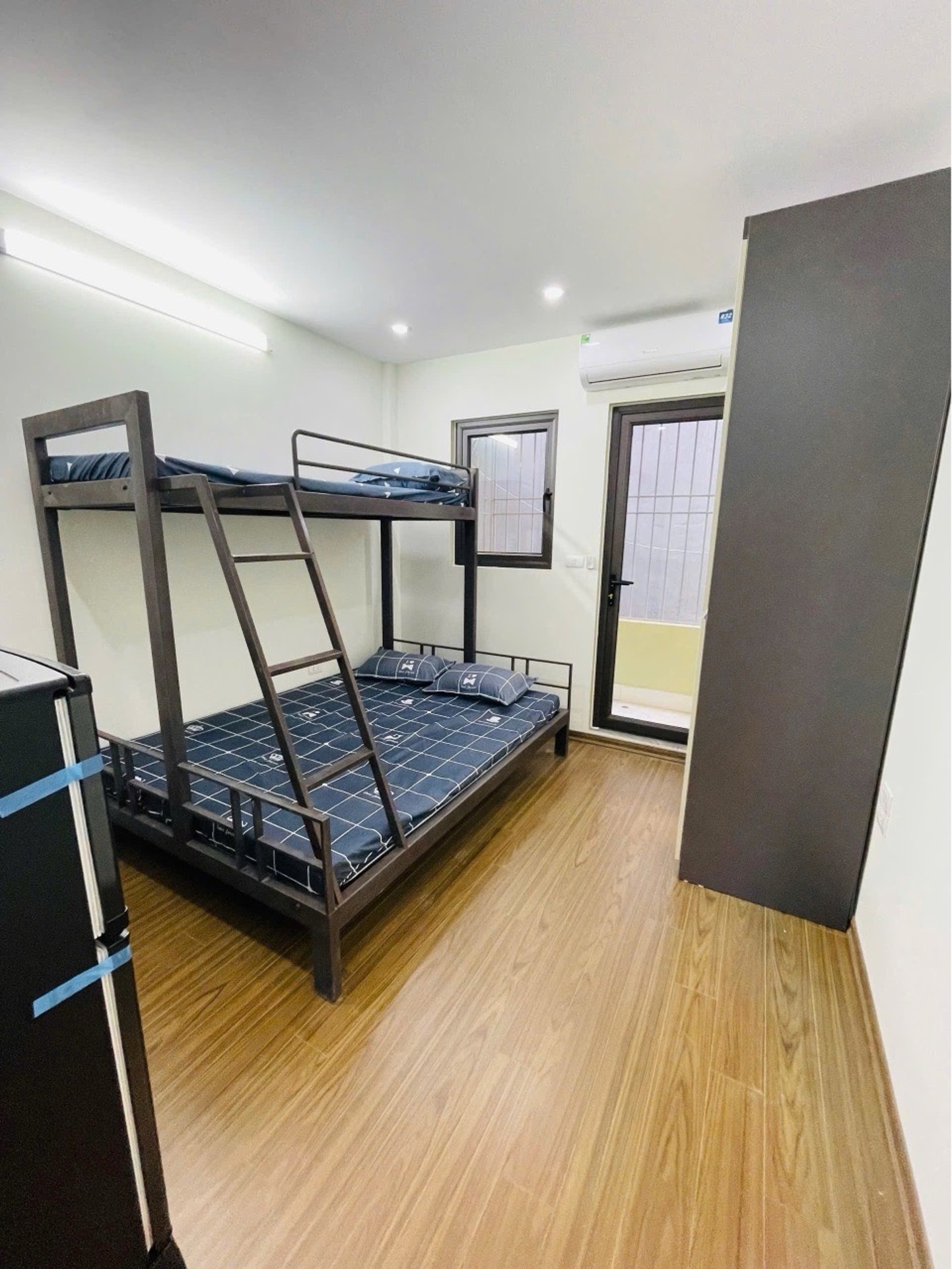 Bán nhà Tôn Thất Tùng - diện tích 35m2 5 tầng - Lô góc - giá 11 tỷ
