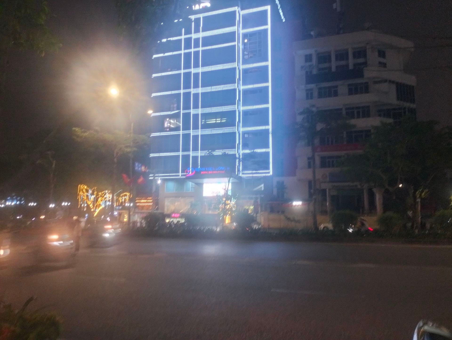 Bán nhà Xã Đàn - diện tích 55m2 4 tầng - Mặt phố kinh doanh sầm uất - giá 31,35 tỷ