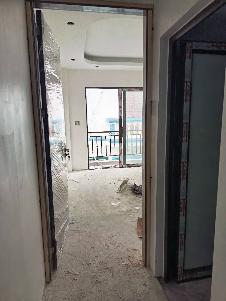 Bán nhà Nguyễn Khoái - diện tích 40m2 5 tầng - mặt ngách thoáng sáng - giá 6,95 tỷ