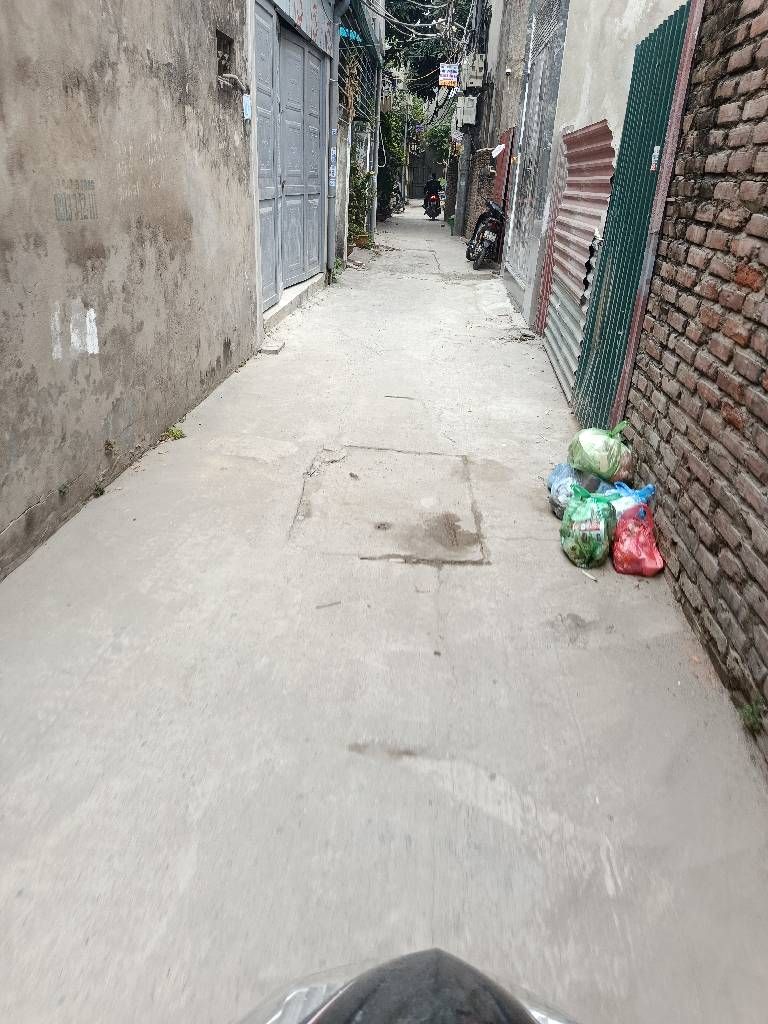 Bán nhà Nguyễn Khoái - diện tích 40m2 5 tầng - mặt ngách thoáng sáng - giá 6,95 tỷ