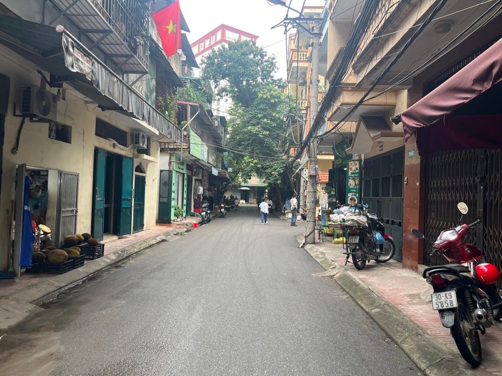 Bán nhà Khuất Duy Tiến - diện tích 55m2 5 tầng - CỰC HIẾM - giá 28,5 tỷ