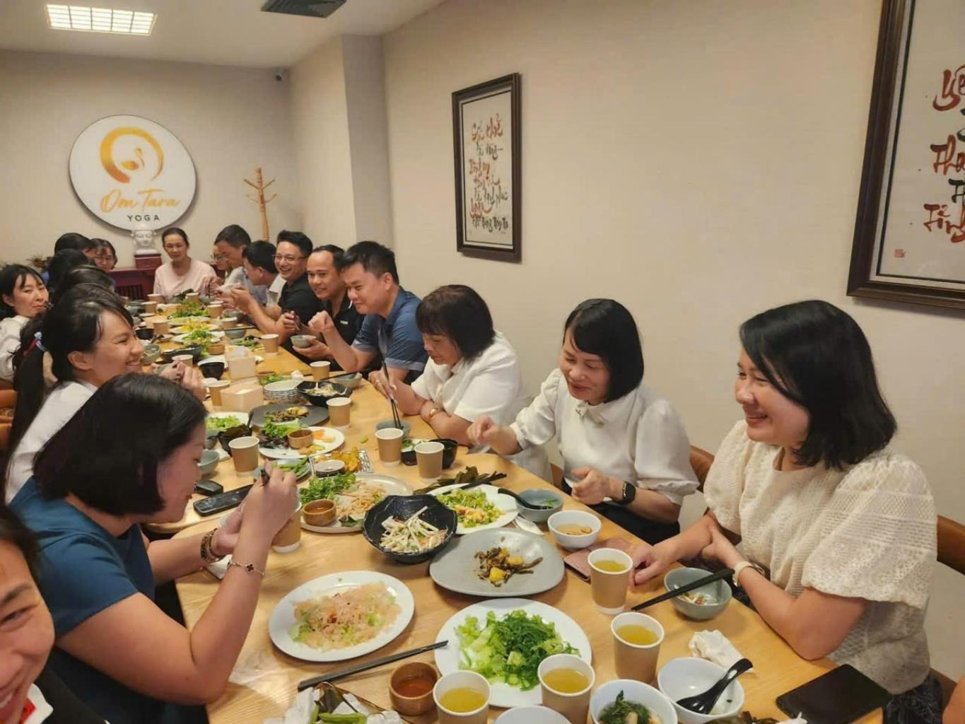 Bán nhà Lê Văn Lương - diện tích 250m2 2 tầng - Mặt phố trung tâm - giá 82 tỷ