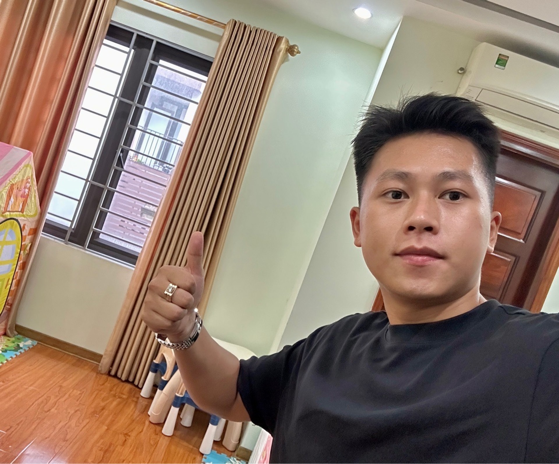 Bán nhà Hoàng Mai - diện tích 32m2 5 tầng - Lô góc - giá 7,95 tỷ