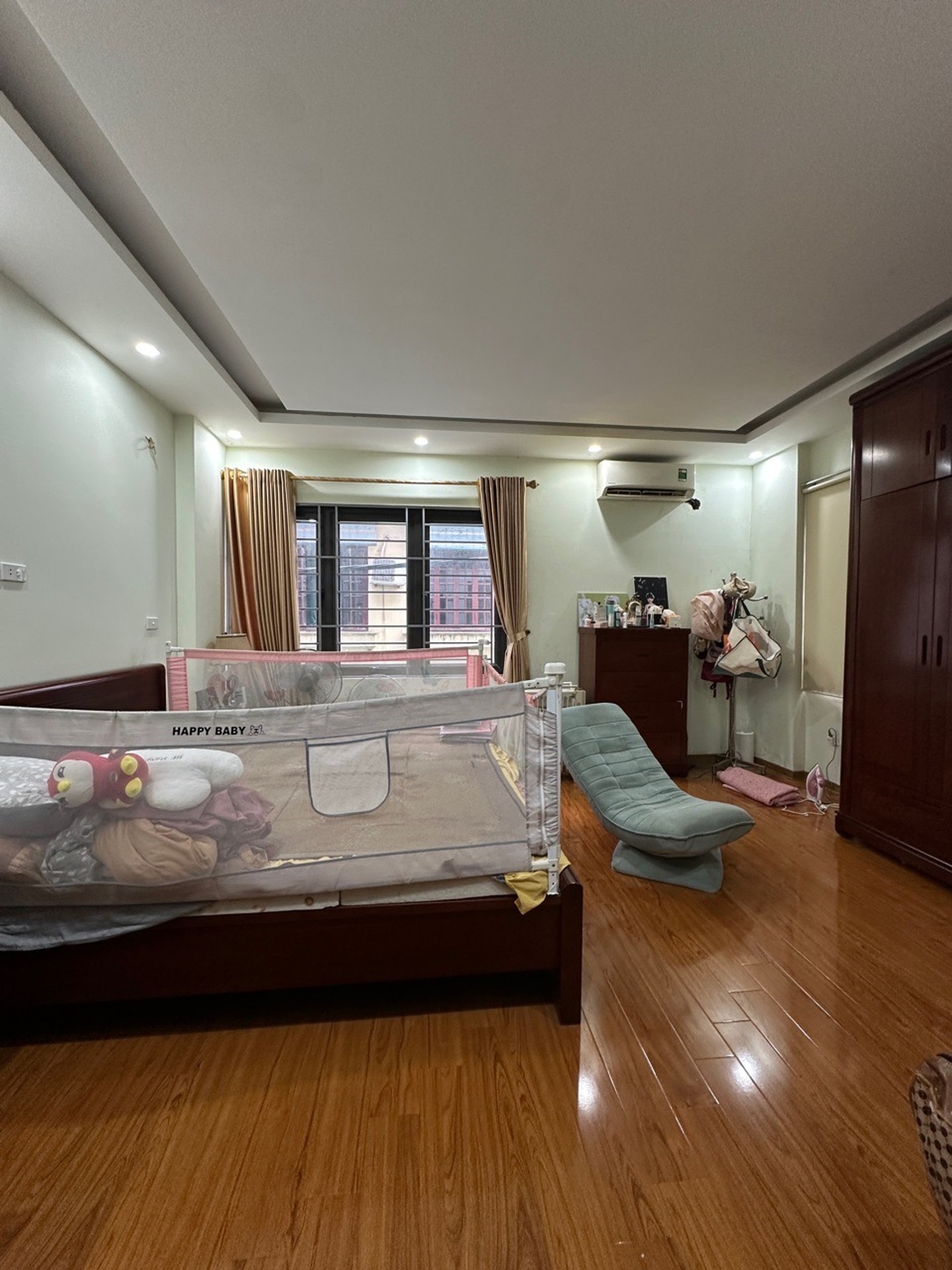 Bán nhà Hoàng Mai - diện tích 32m2 5 tầng - Lô góc - giá 7,95 tỷ