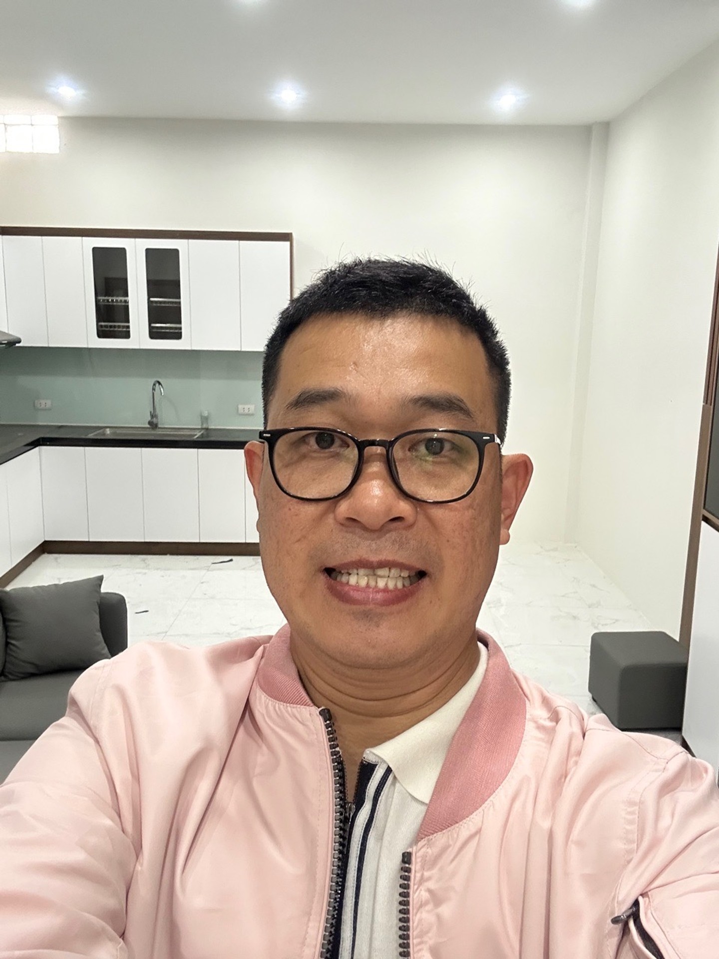 Bán nhà Hào Nam - diện tích 40m2 4 tầng - Ngõ thông kinh doanh - giá 9,3 tỷ