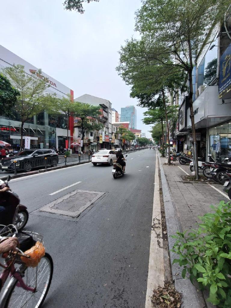 Bán nhà Nguyễn Lương Bằng - diện tích 77m2 2 tầng - Mặt phố VIP - giá 27,8 tỷ