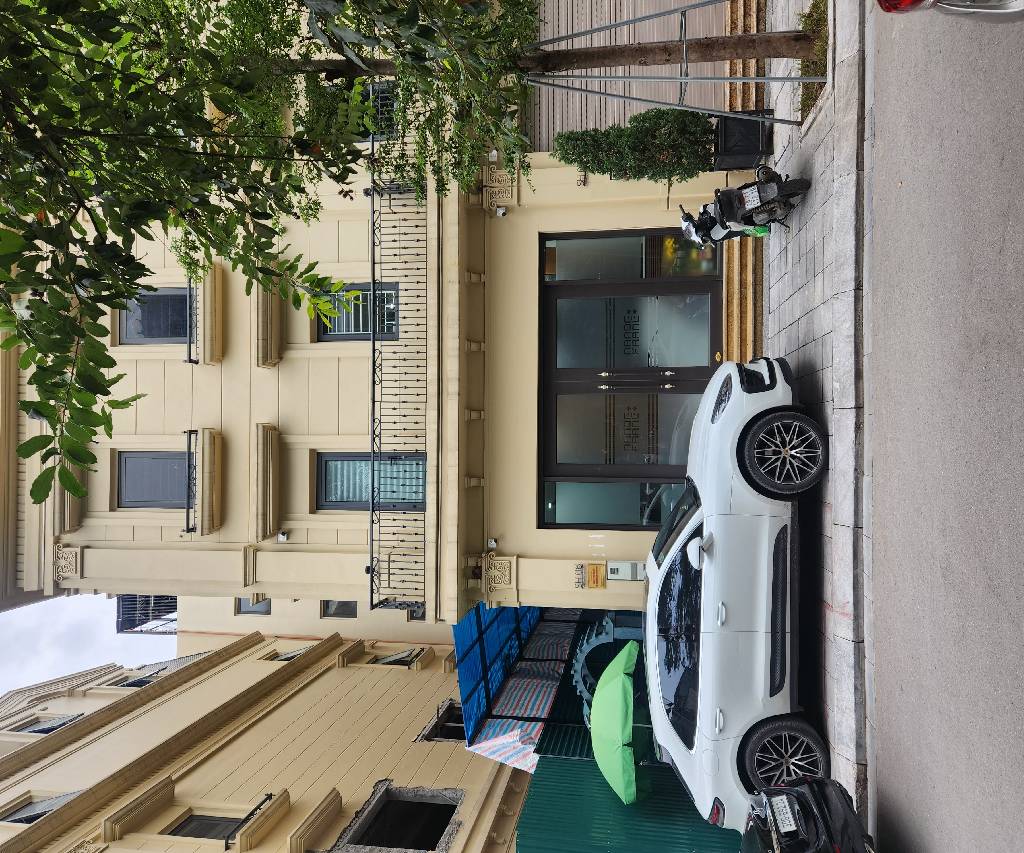 Bán nhà Nguyễn Xiển - diện tích 128m2 6 tầng - Lô góc xẻ khe, thang máy - giá 44,5 tỷ