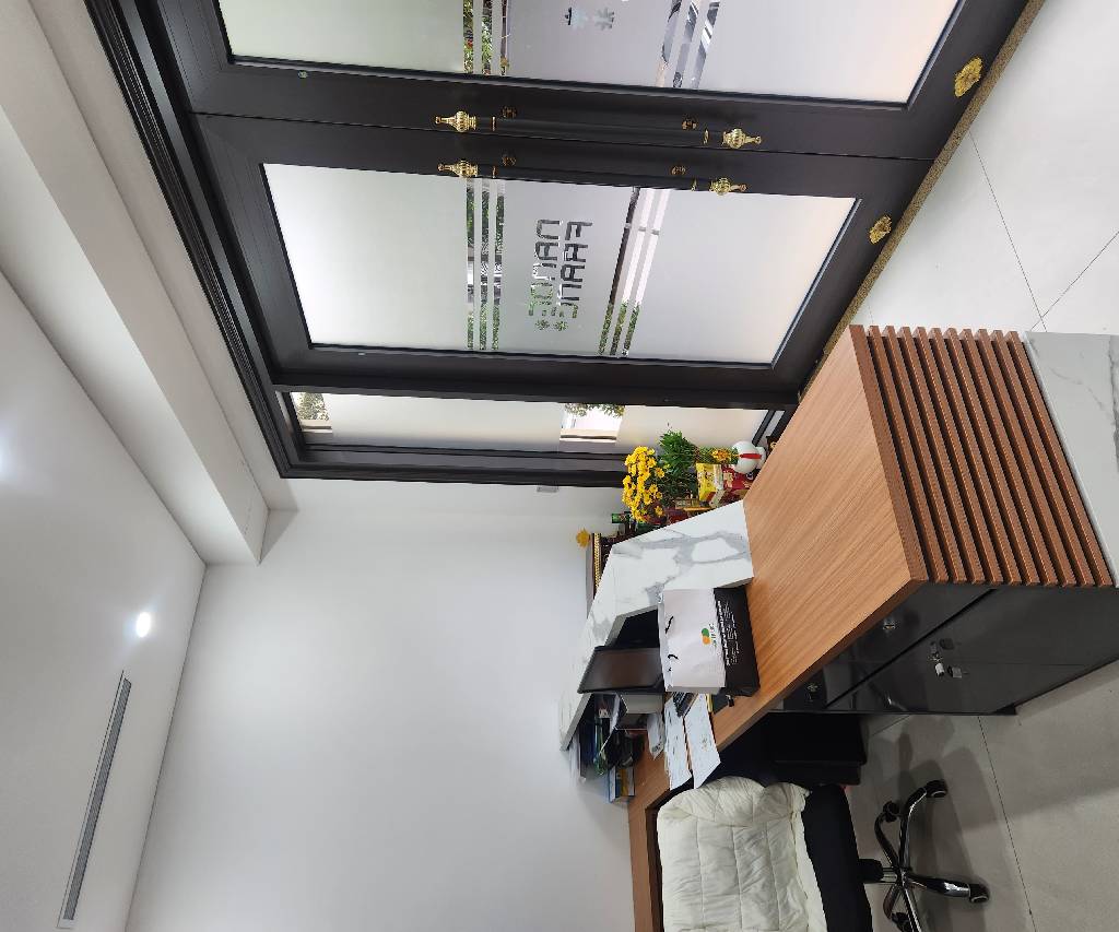 Bán nhà Nguyễn Xiển - diện tích 128m2 6 tầng - Lô góc xẻ khe, thang máy - giá 44,5 tỷ