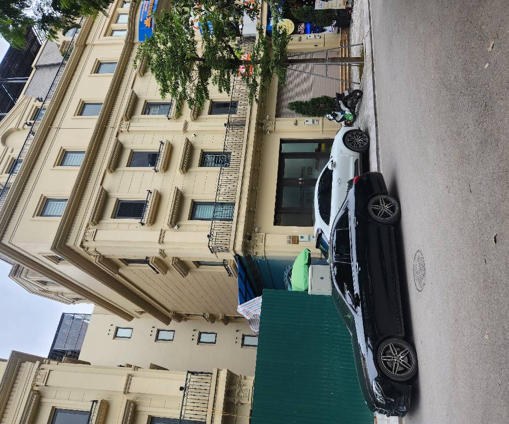 Bán nhà Nguyễn Xiển - diện tích 128m2 6 tầng - Lô góc xẻ khe, thang máy - giá 44,5 tỷ