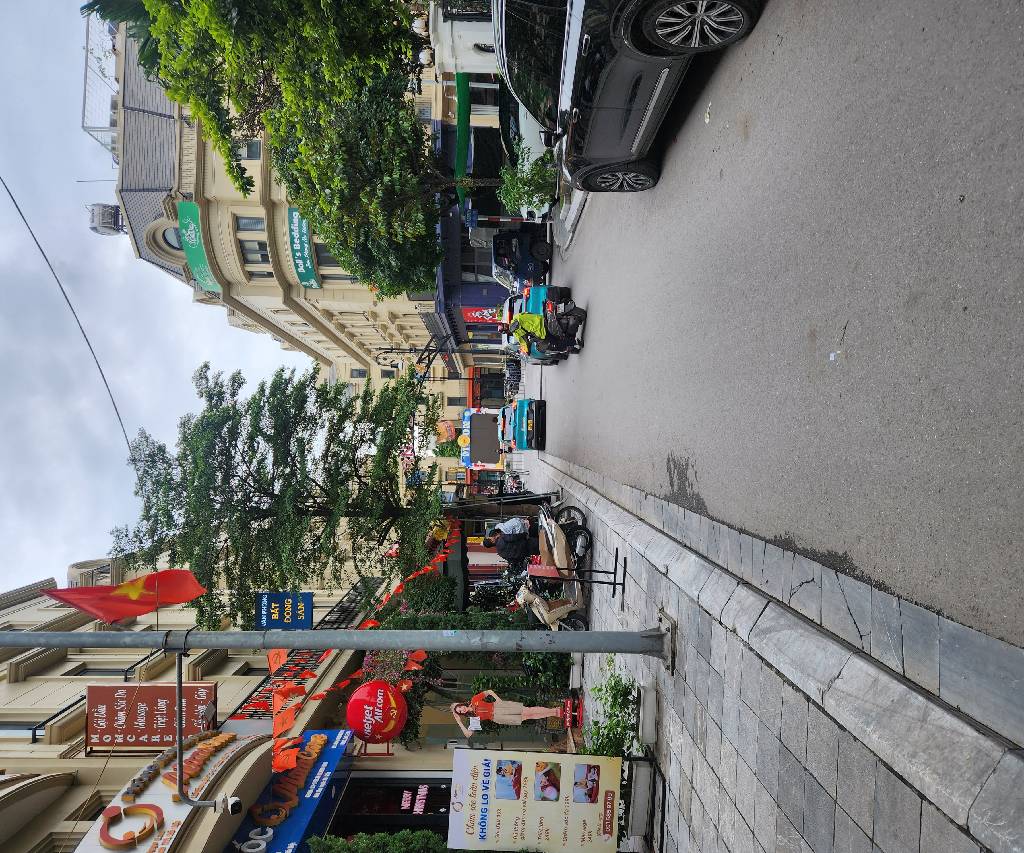 Bán nhà Nguyễn Xiển - diện tích 128m2 6 tầng - Lô góc xẻ khe, thang máy - giá 44,5 tỷ