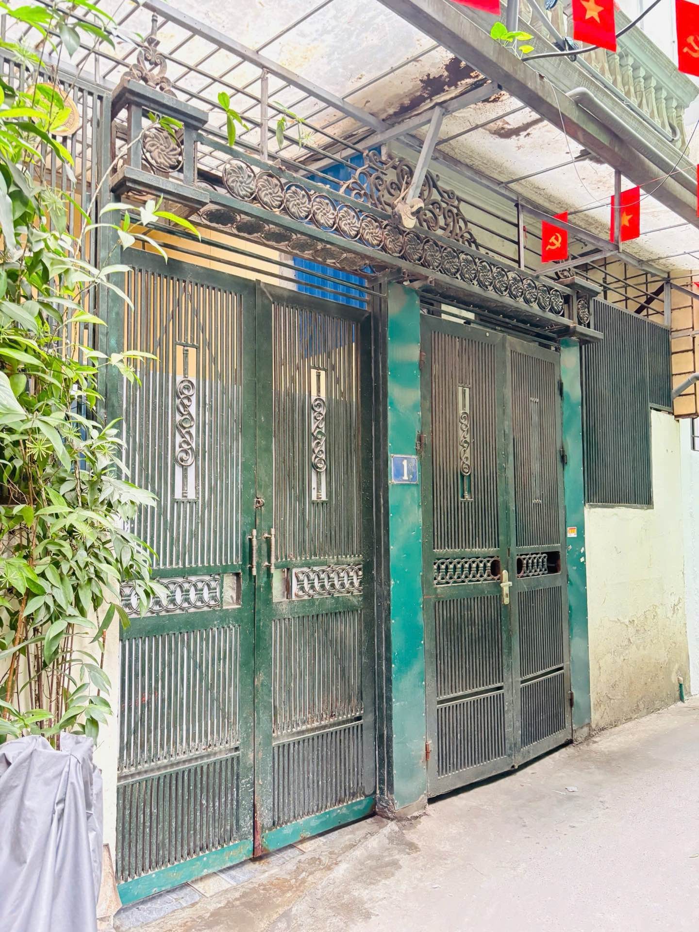 Bán nhà Lê Thanh Nghị - diện tích 73m2 4 tầng - Nhà ra phố - giá 31 tỷ
