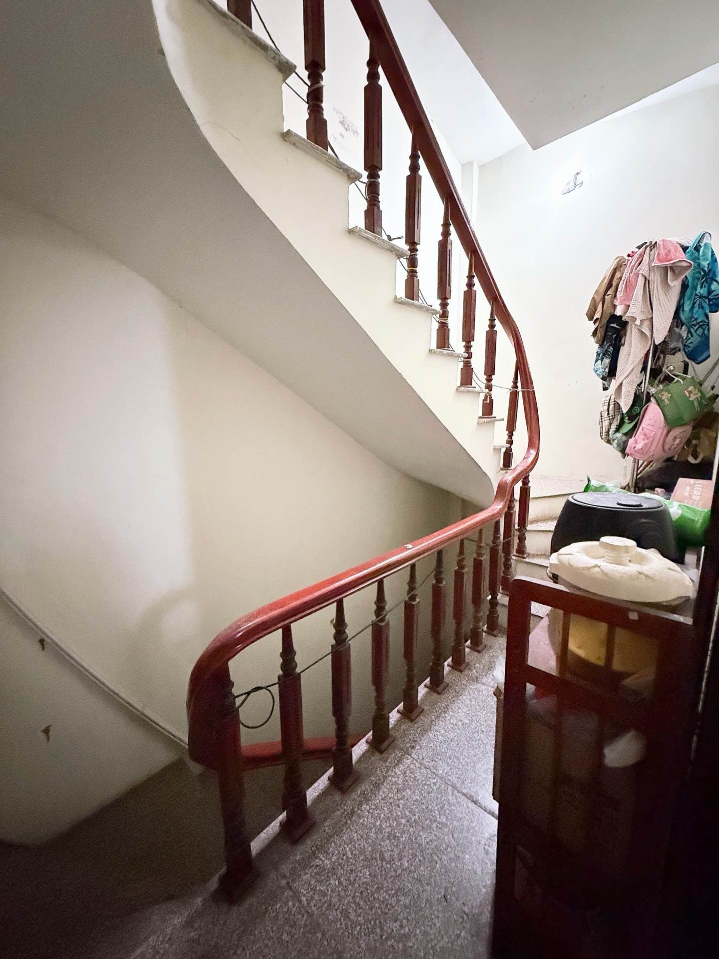 Bán nhà Hoàng Mai - diện tích 42m2 5 tầng - Sổ đỏ chính chủ - giá 7,5 tỷ