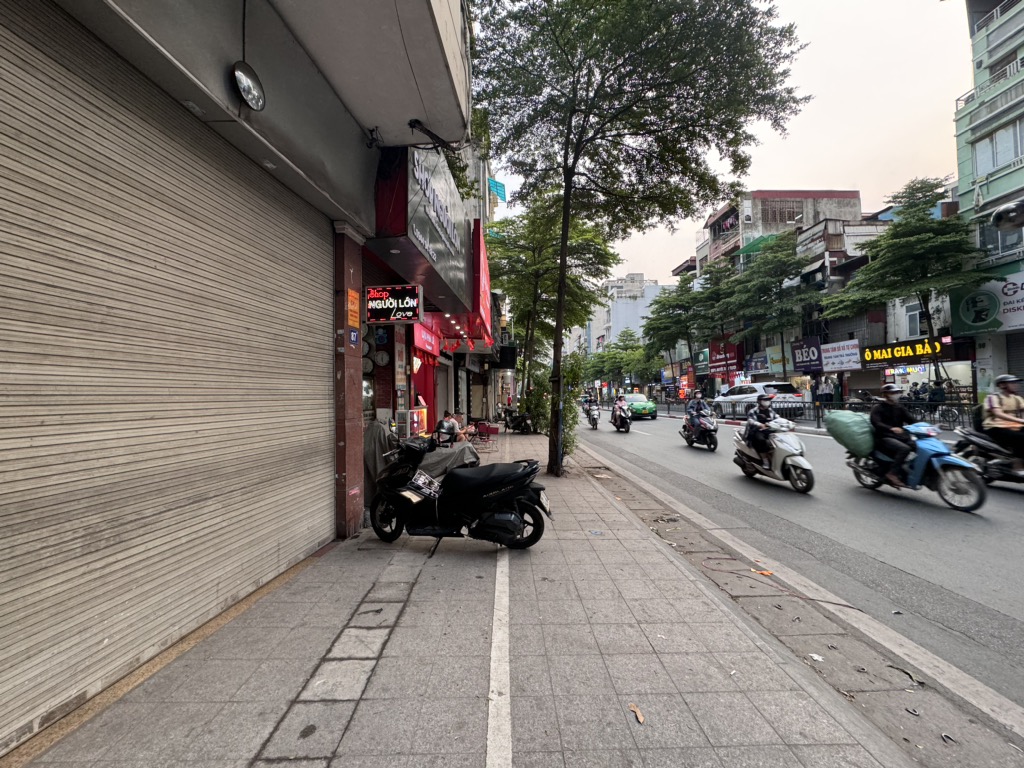 Bán nhà Nguyễn Lương Bằng - diện tích 81.6m2 5 tầng - MẶT PHỐ TRUNG TÂM - giá 33 tỷ