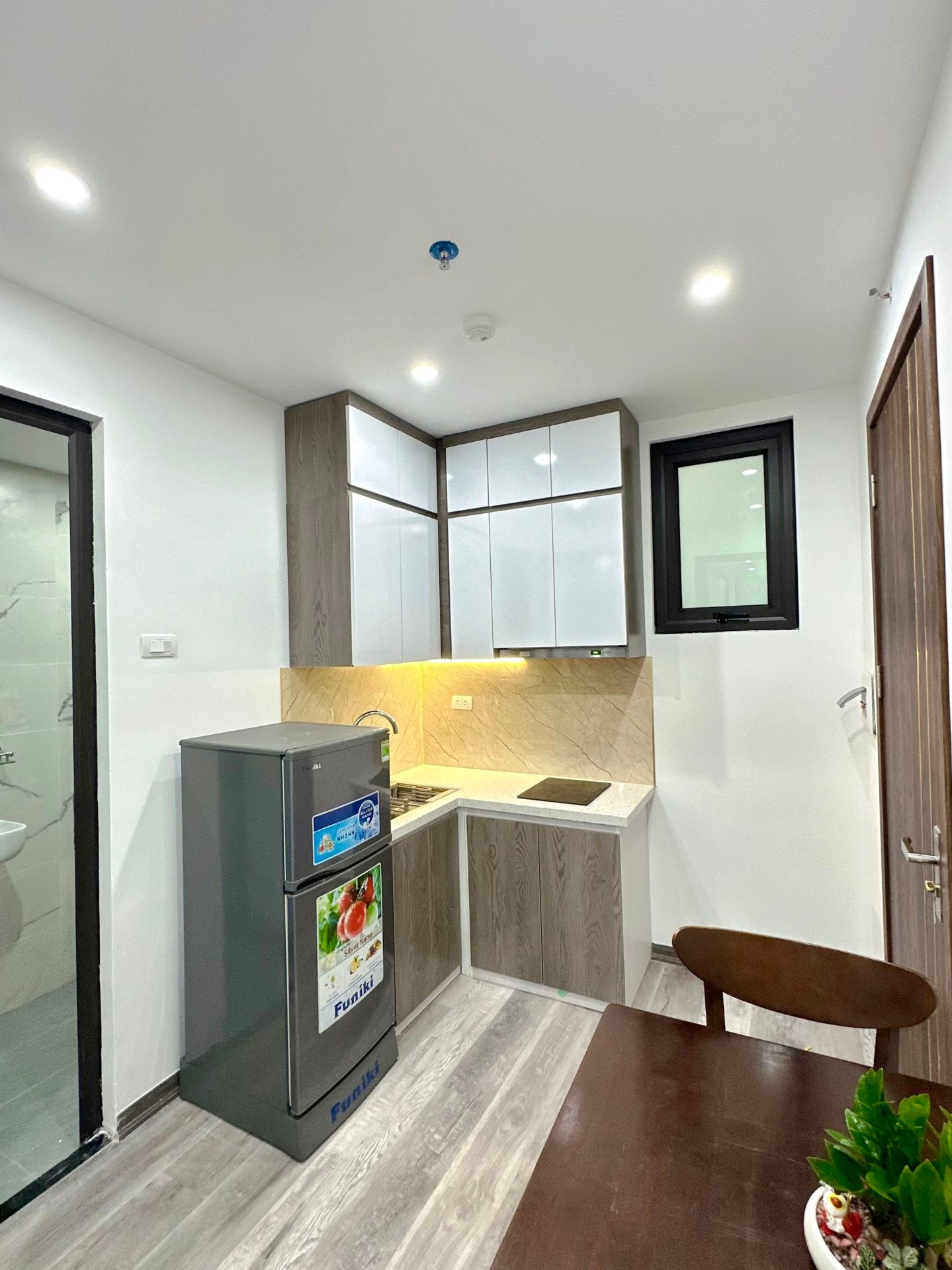 Bán nhà Láng - diện tích 124m2 6 tầng - Lô góc 2 mặt thoáng - giá 31 tỷ