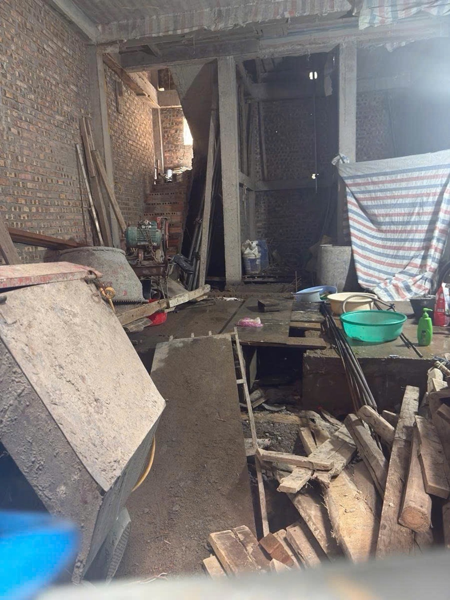 Bán nhà Minh Khai - diện tích 44m2 5 tầng - Lô đất đẹp - giá 10,9 tỷ