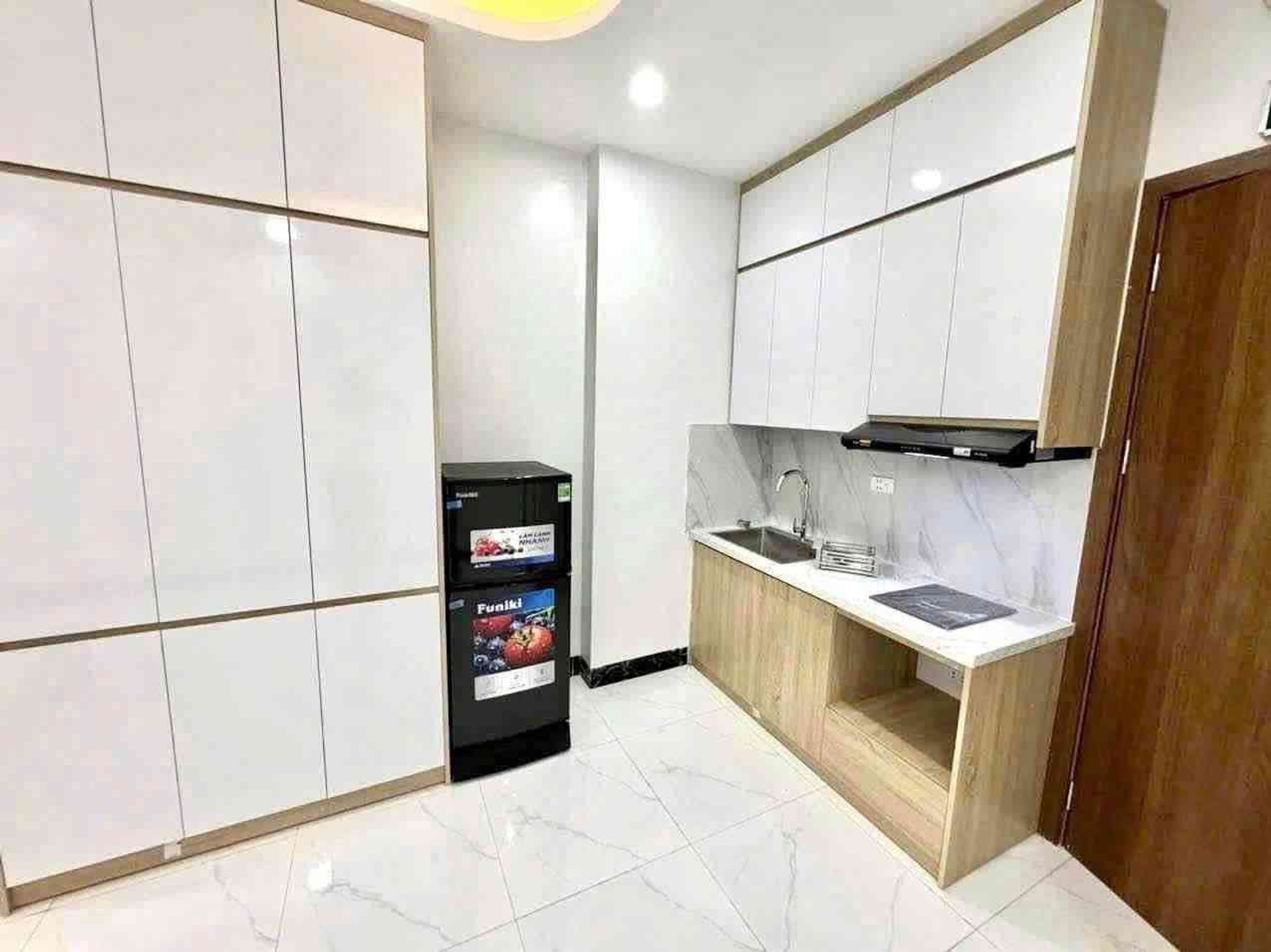 Bán nhà Hoàng Mai - diện tích 57m2 6 tầng - Thang máy - giá 19,5 tỷ