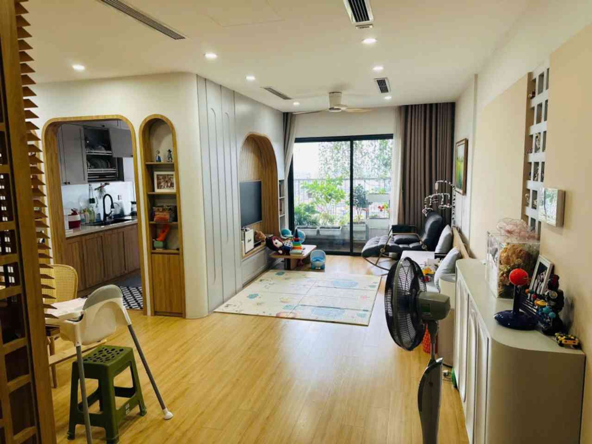 Bán nhà Tân Mai - diện tích 110m2 21 tầng - Lô góc - giá 10,9 tỷ