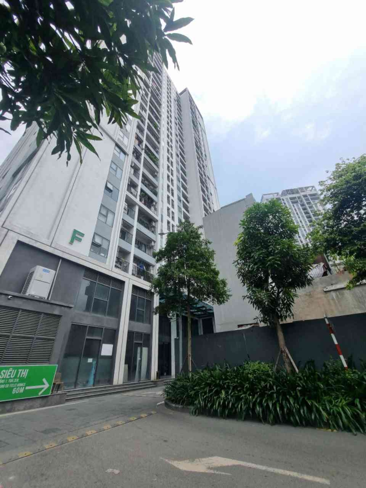 Bán nhà Tân Mai - diện tích 110m2 21 tầng - Lô góc - giá 10,9 tỷ