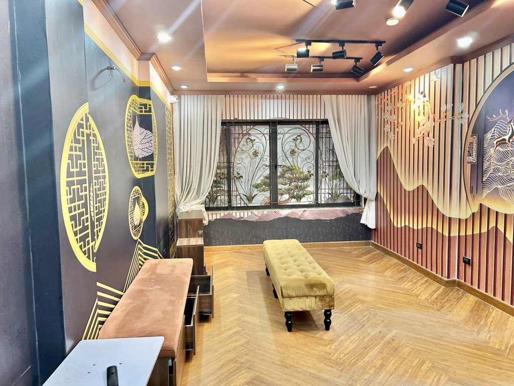 Bán nhà Trung Phụng - diện tích 45m2 9 tầng - Mặt phố lớn ô tô tránh - giá 33,5 tỷ