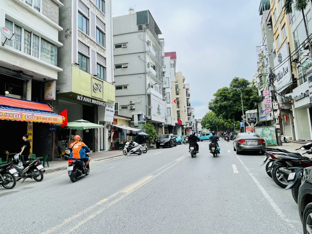 Bán nhà Trung Phụng - diện tích 45m2 9 tầng - Mặt phố lớn ô tô tránh - giá 33,5 tỷ