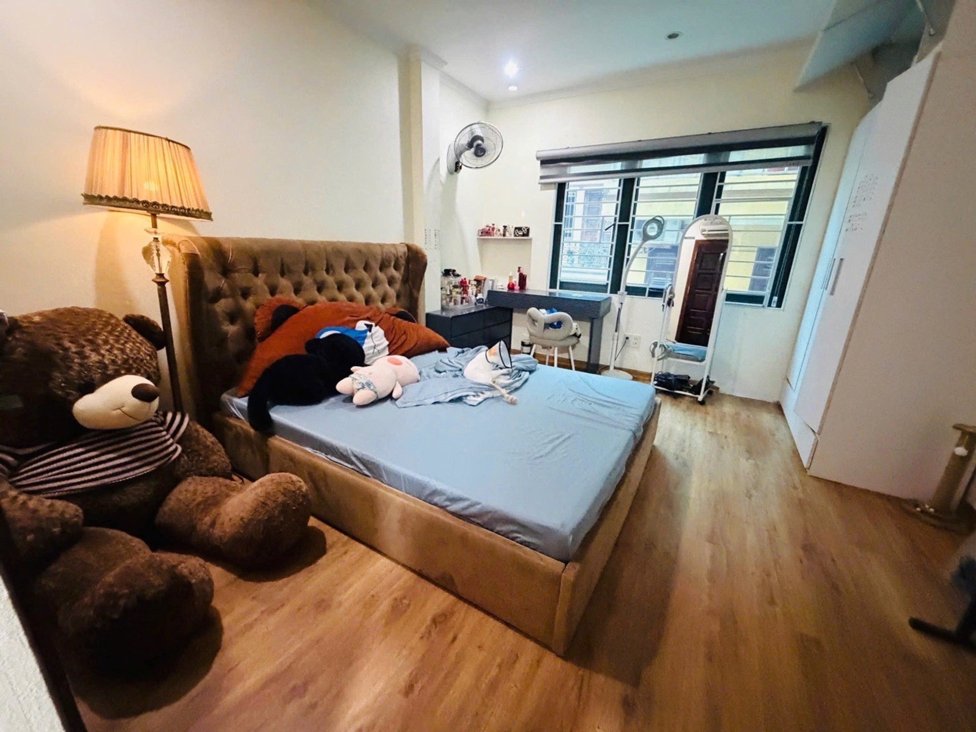 Bán nhà Phố 8/3 - diện tích 24m2 5 tầng - Sổ đỏ chính chủ - giá 7,6 tỷ