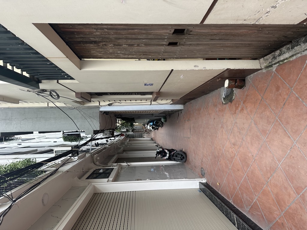 Bán nhà Nguyễn Khang - diện tích 128m2 1 tầng - Hẻm xe máy - giá 27,9 tỷ