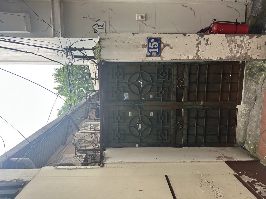 Bán nhà Nguyễn Khang - diện tích 128m2 1 tầng - Hẻm xe máy - giá 27,9 tỷ